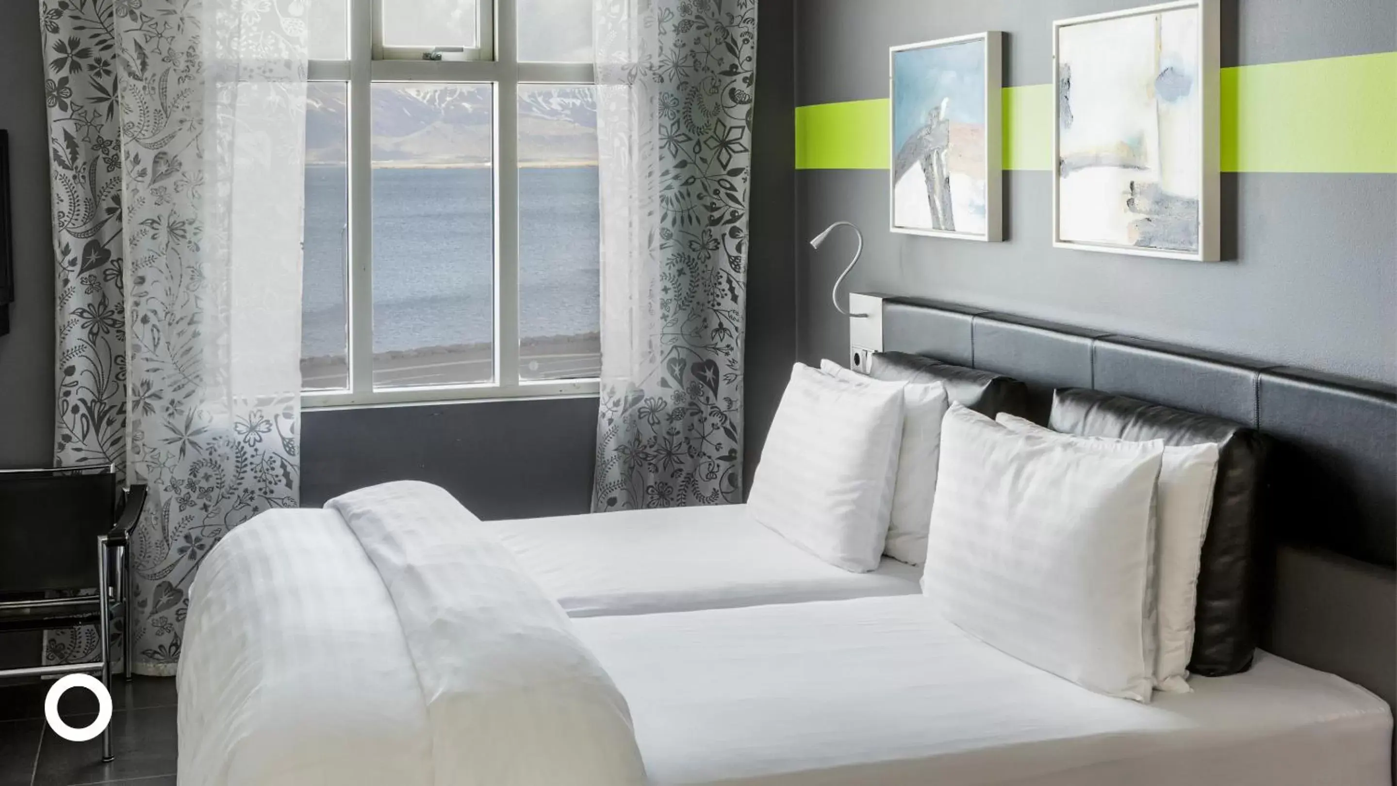 Double Room with Sea View in Center Hotels Arnarhvoll Double Room with Sea View in Center Hotels Arnarhvoll