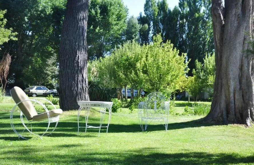 Day, Garden in Hostería Chimehuin