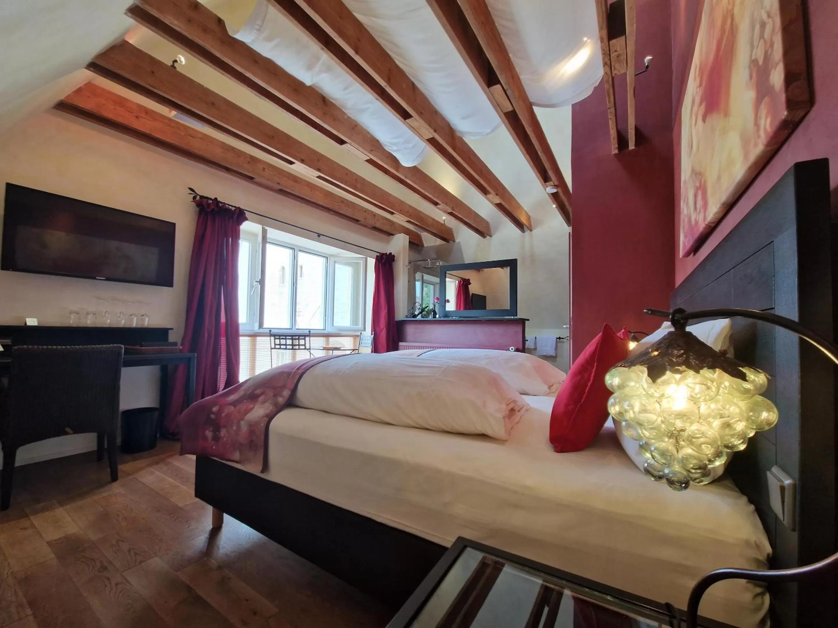 Bed in Laurentius Boutique-Hotel & Restaurant