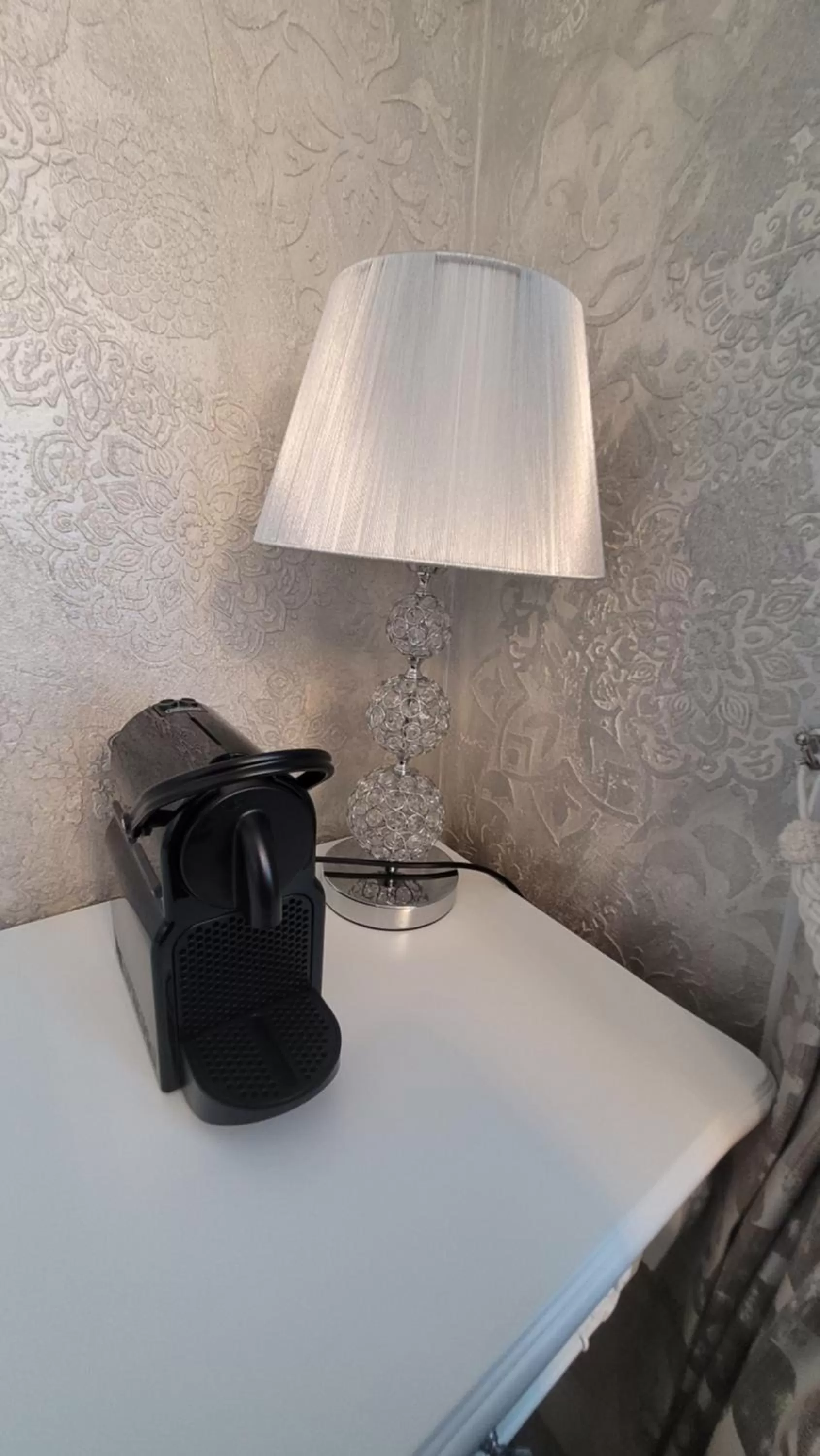 Coffee/tea facilities, Bathroom in Terrace Suites Iasi