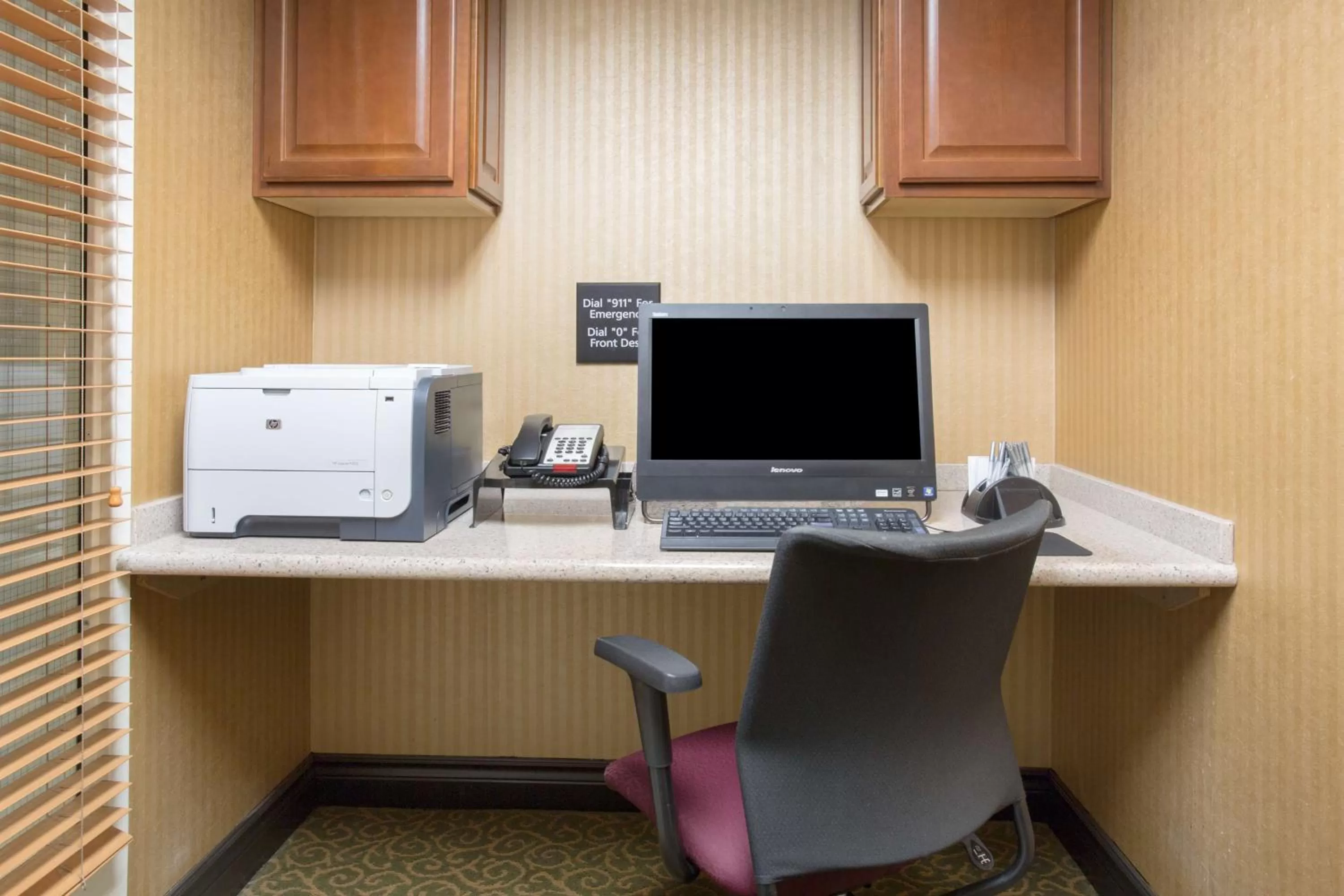 Business facilities in Hampton Inn Santa Rosa