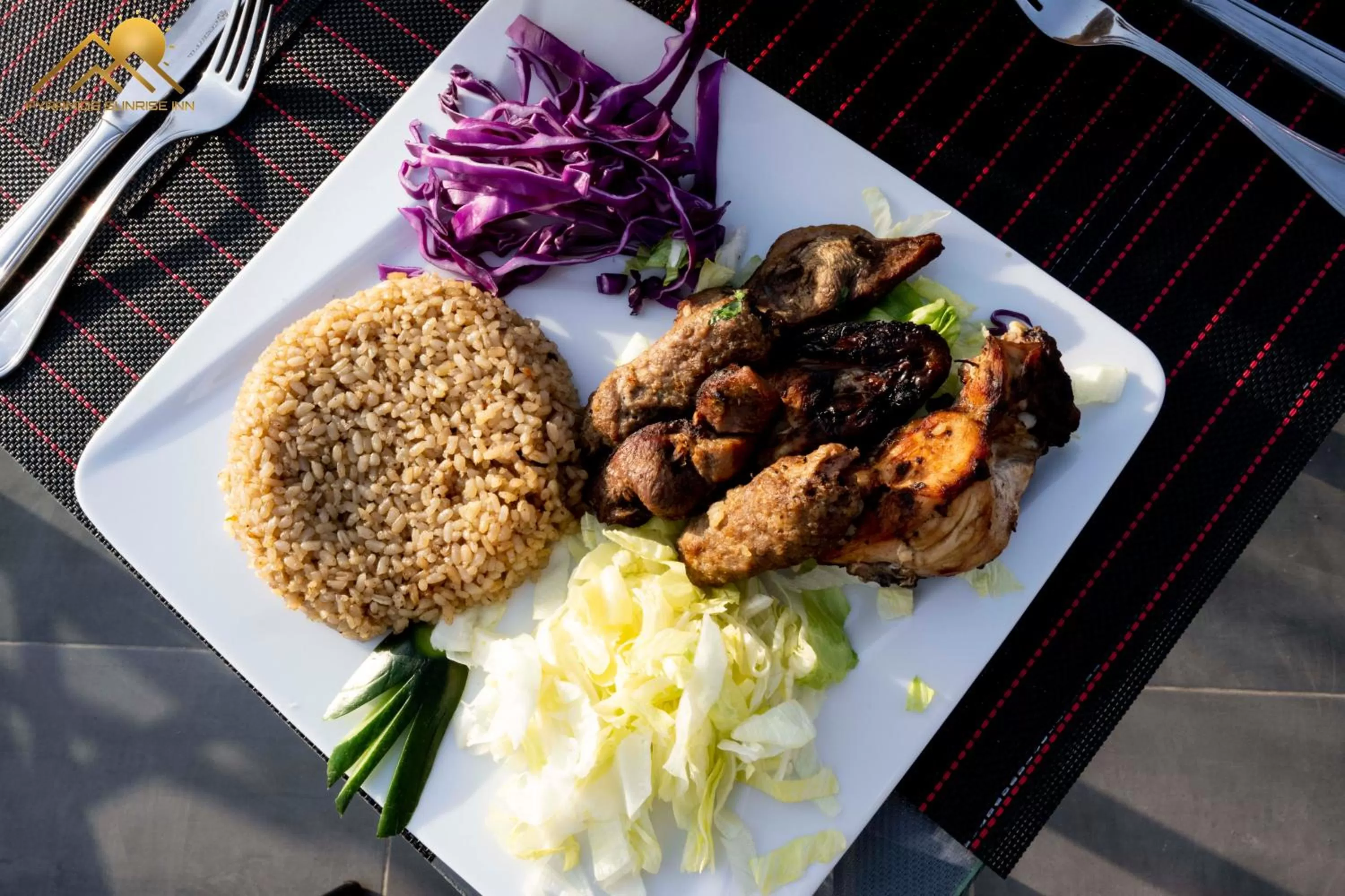 Restaurant/places to eat in Pyramids sunrise inn