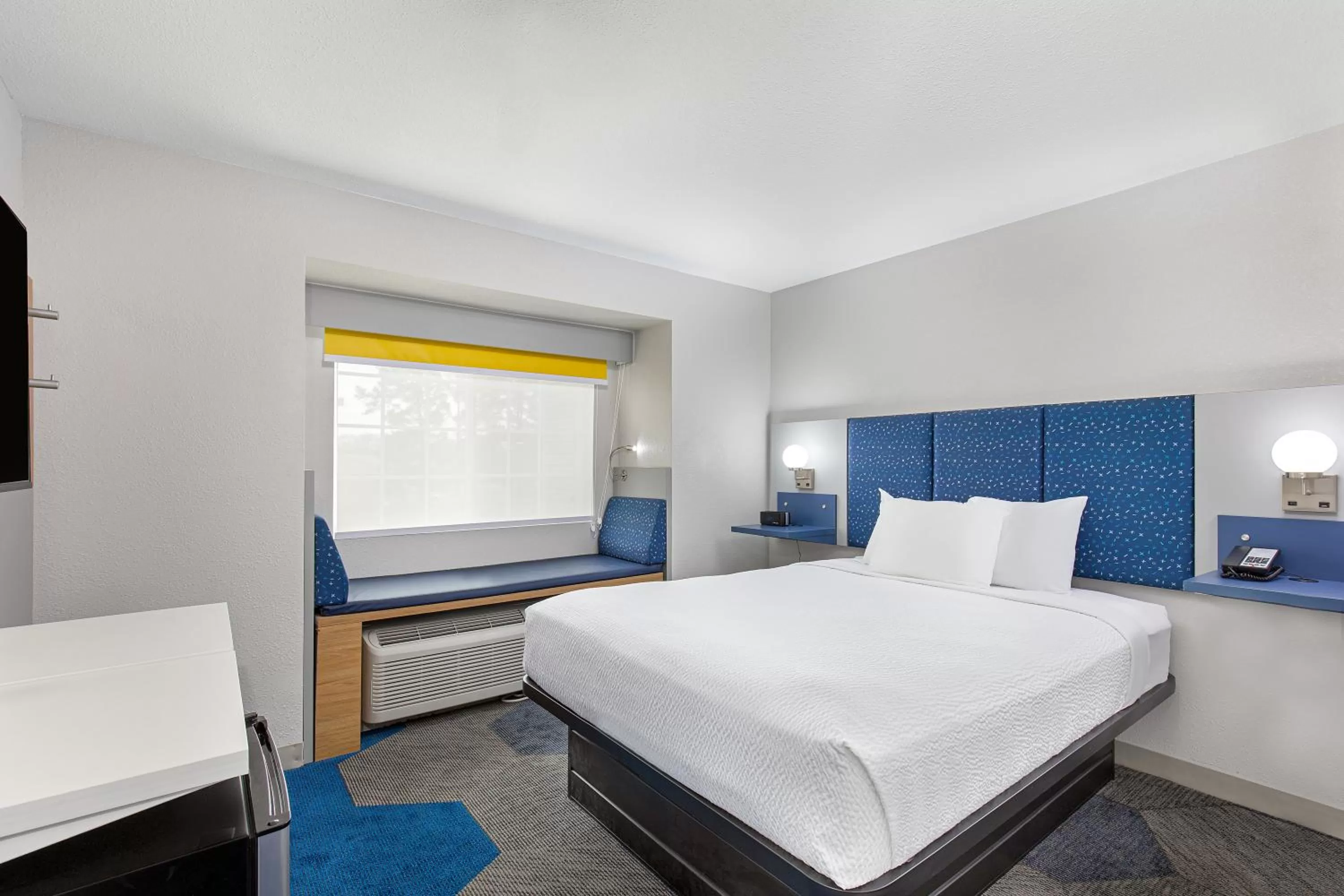 Bedroom, Bed in Microtel Inn & Suites by Wyndham Manchester - Newly Renovated