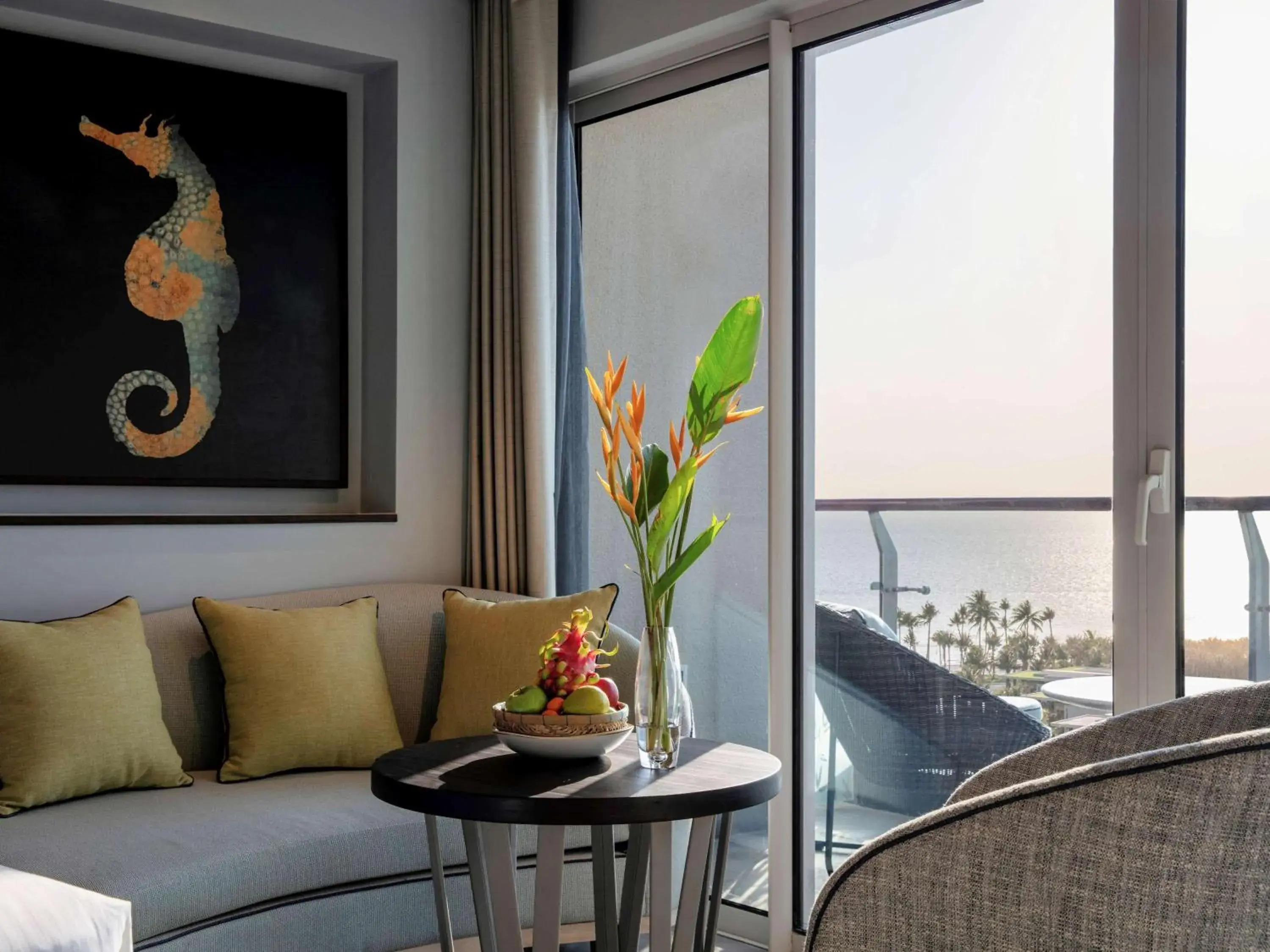 Deluxe Twin Room with Ocean View in Pullman Phu Quoc Beach Resort Deluxe Twin Room with Ocean View in Pullman Phu Quoc Beach Resort