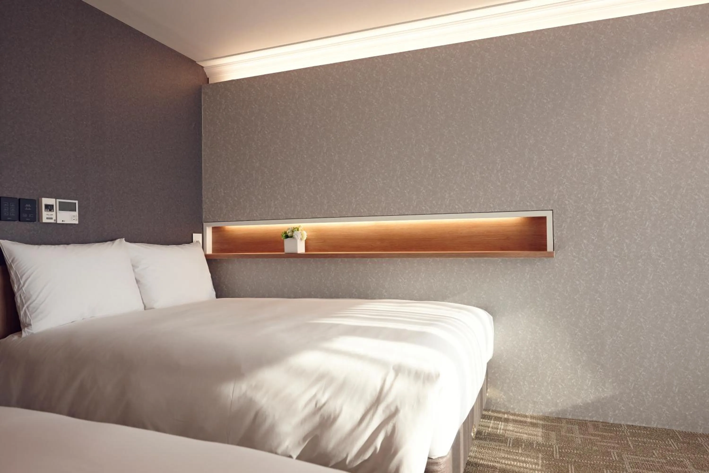 Bed in Royal Square Hotel Seoul