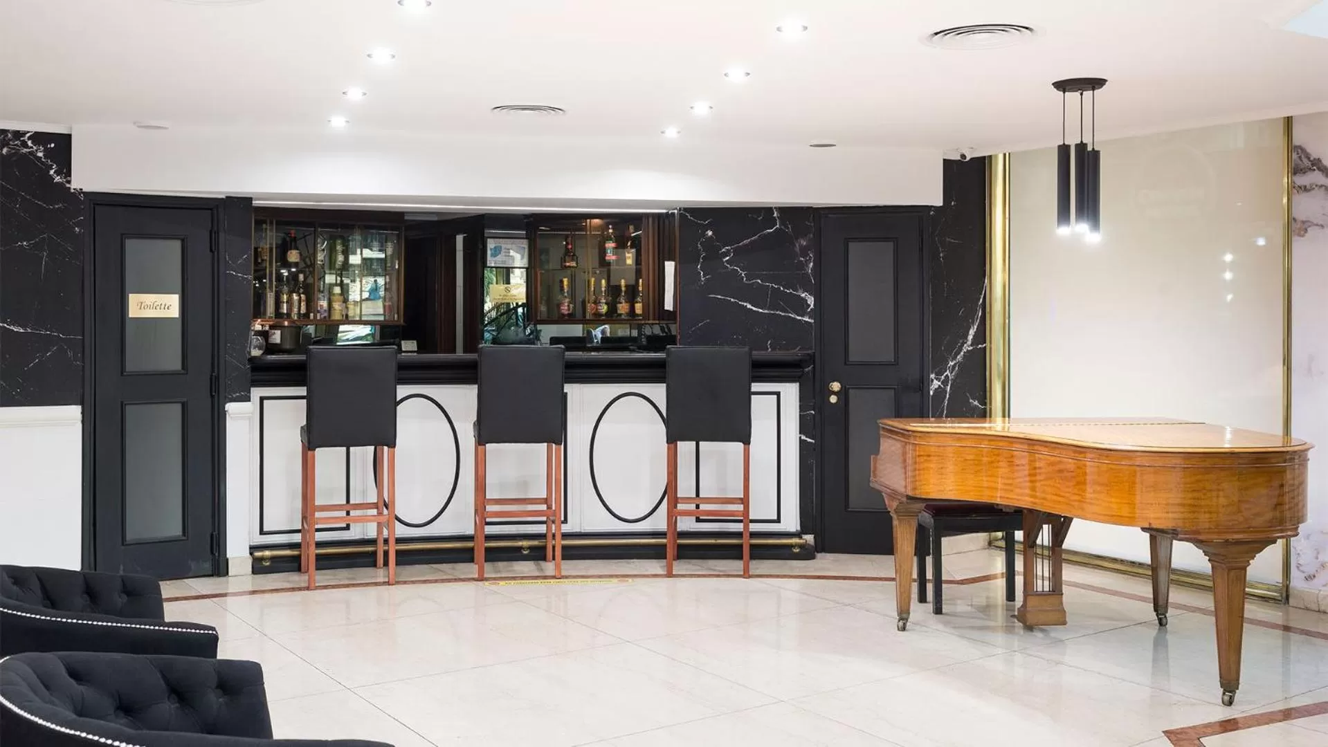 Lobby or reception in Imperial Park Hotel