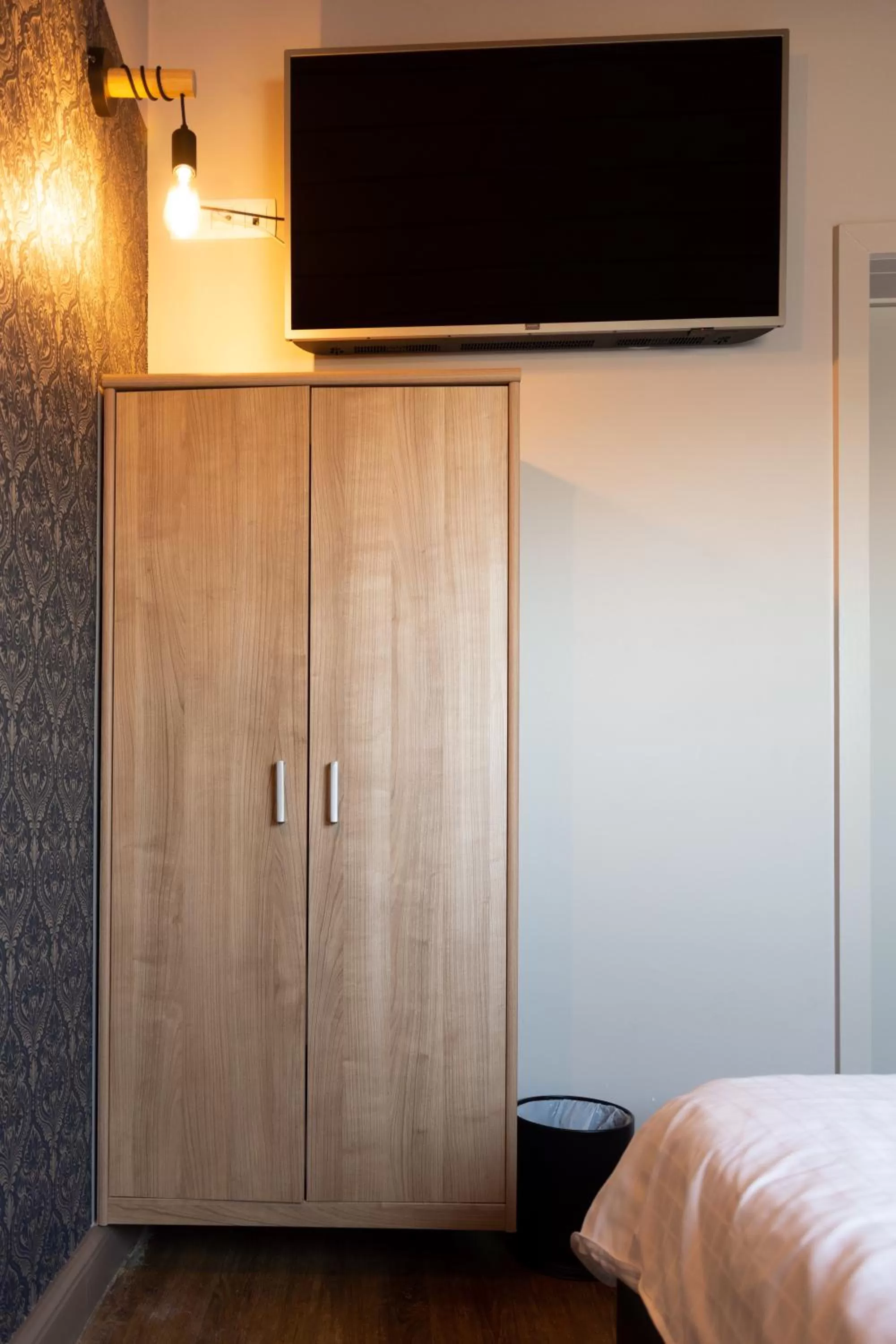 TV/Entertainment Center in Oud Gemeentehuis