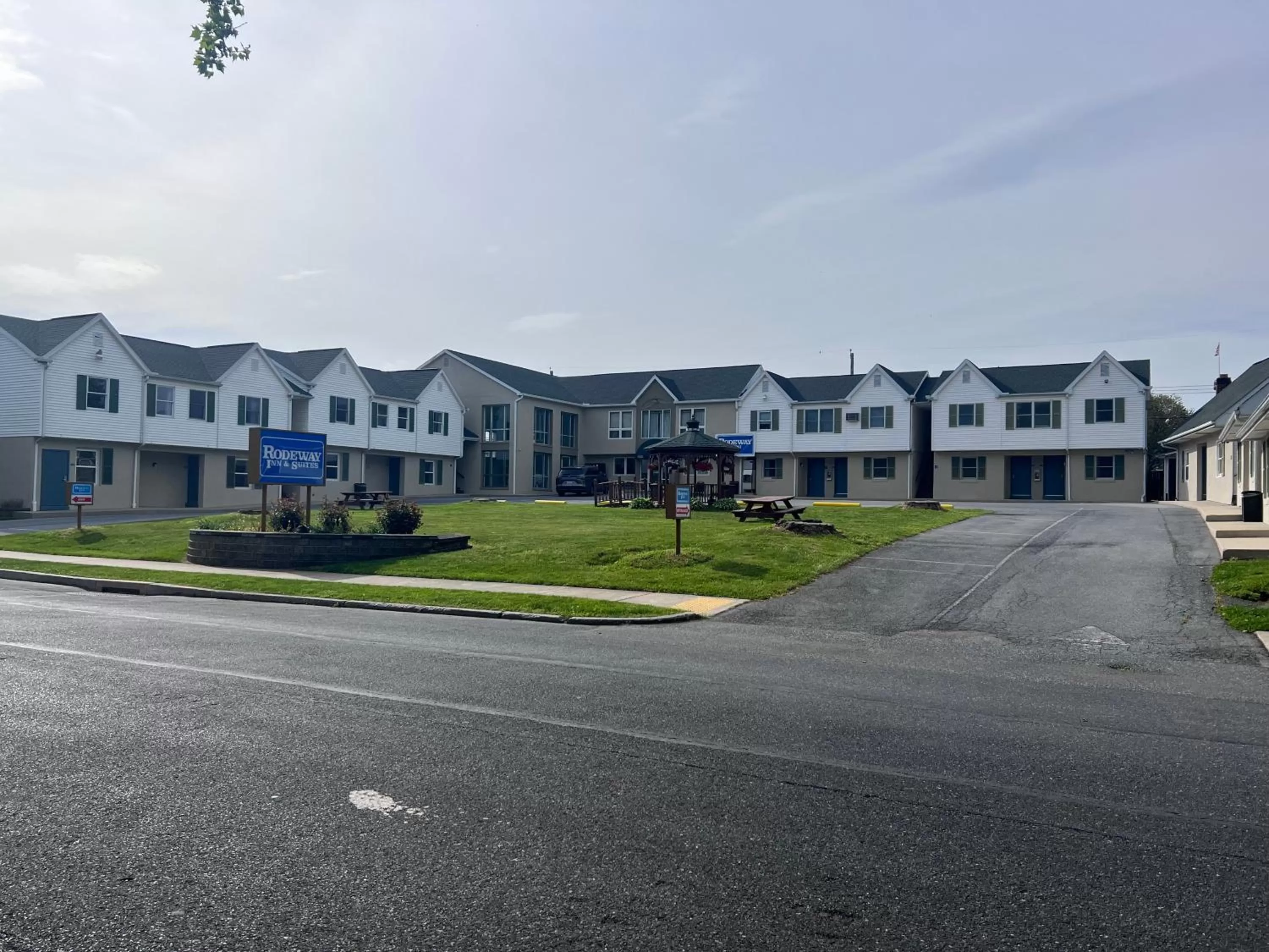 Rodeway Inn & Suites Hershey Chocolate Avenue