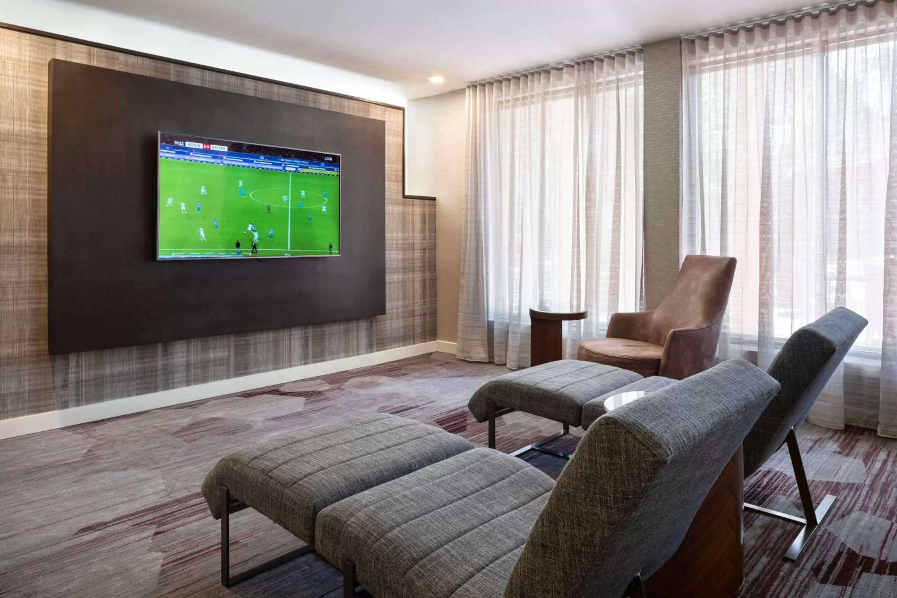 Lobby or reception in Sonesta Select Phoenix Camelback