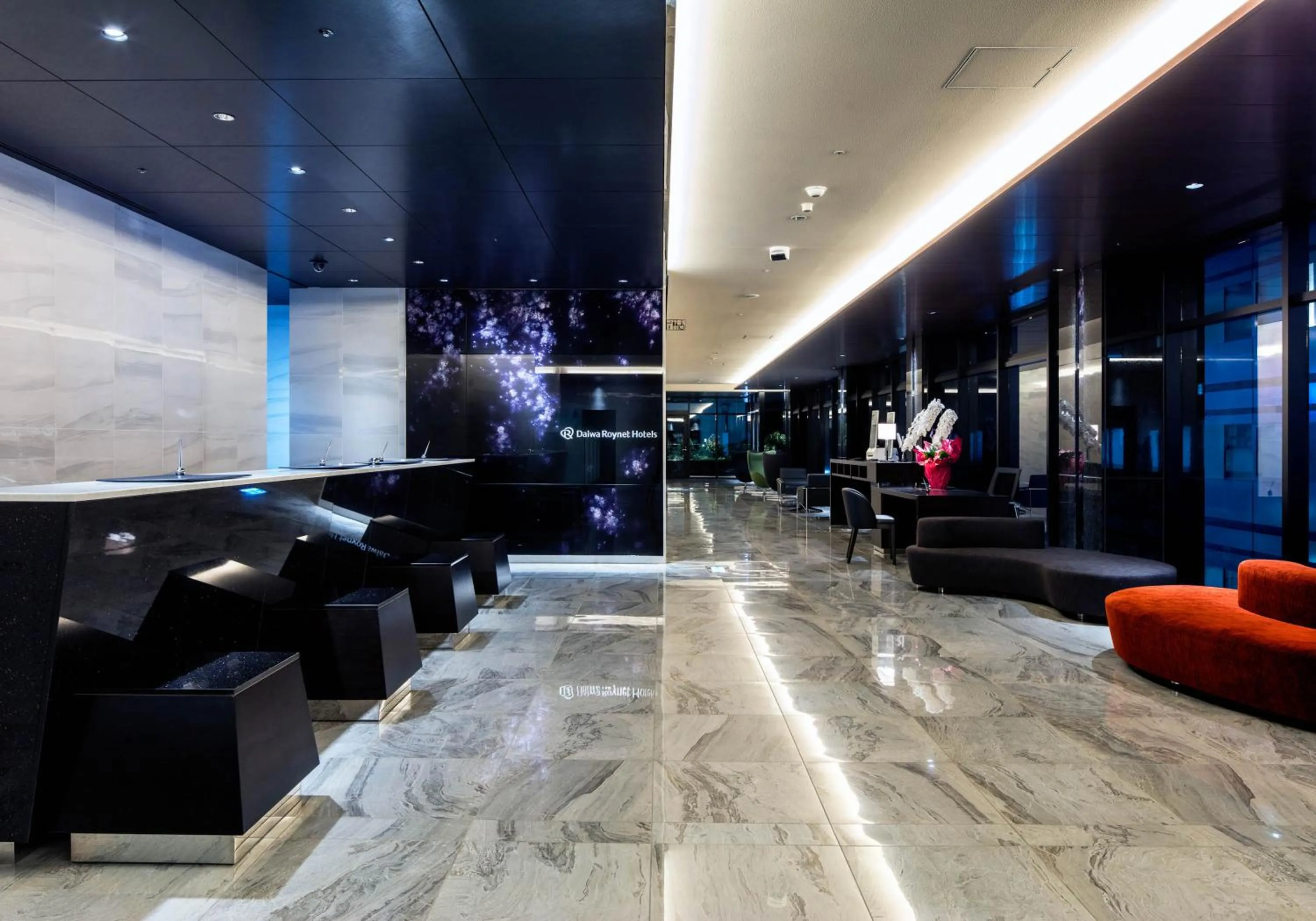 Lobby or reception in Daiwa Roynet Hotel Ginza PREMIER