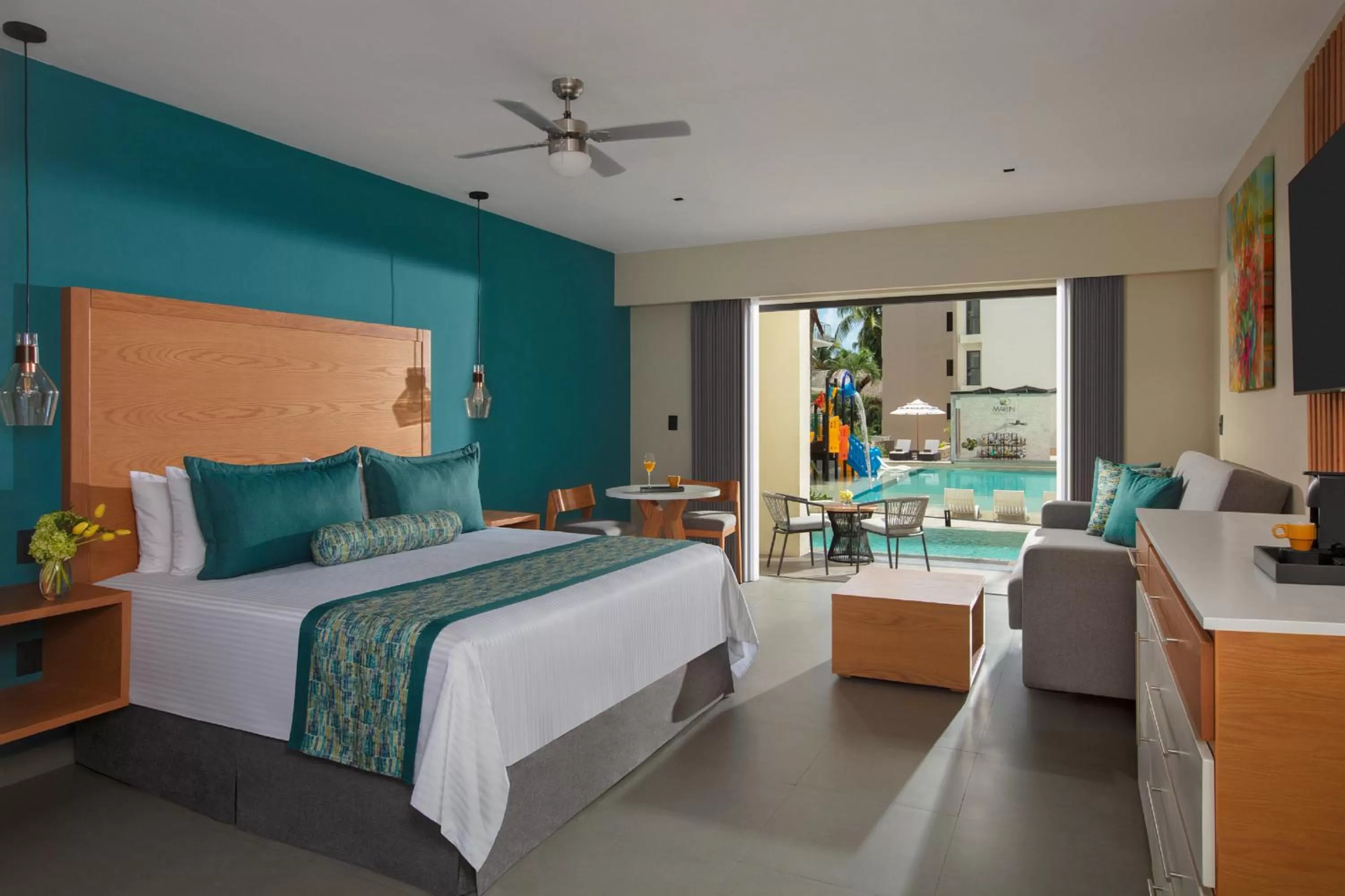Bedroom, Bed in Dreams Cozumel Cape Resort & Spa