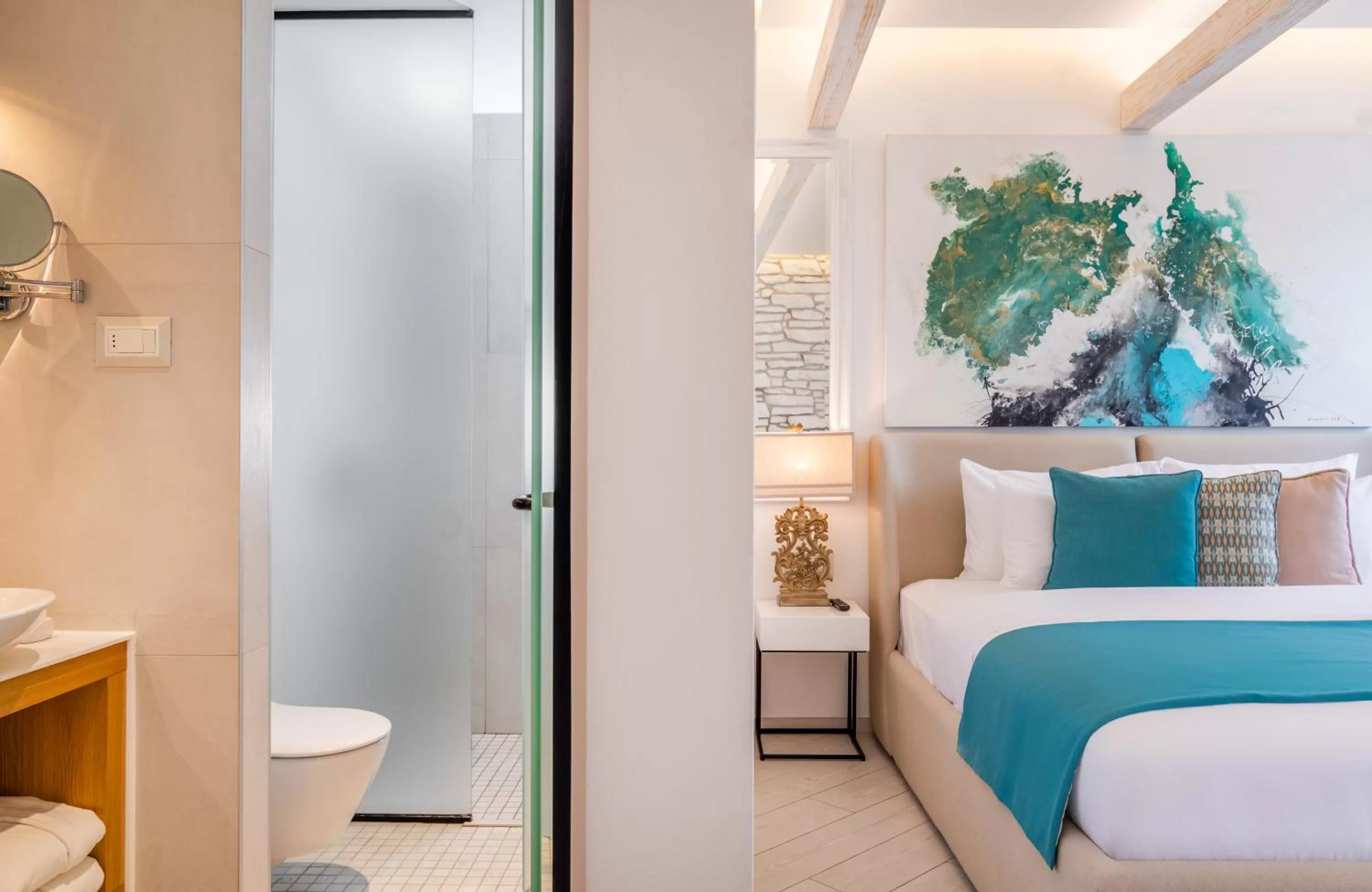 Bedroom, Bed in Lazure Hotel & Marina