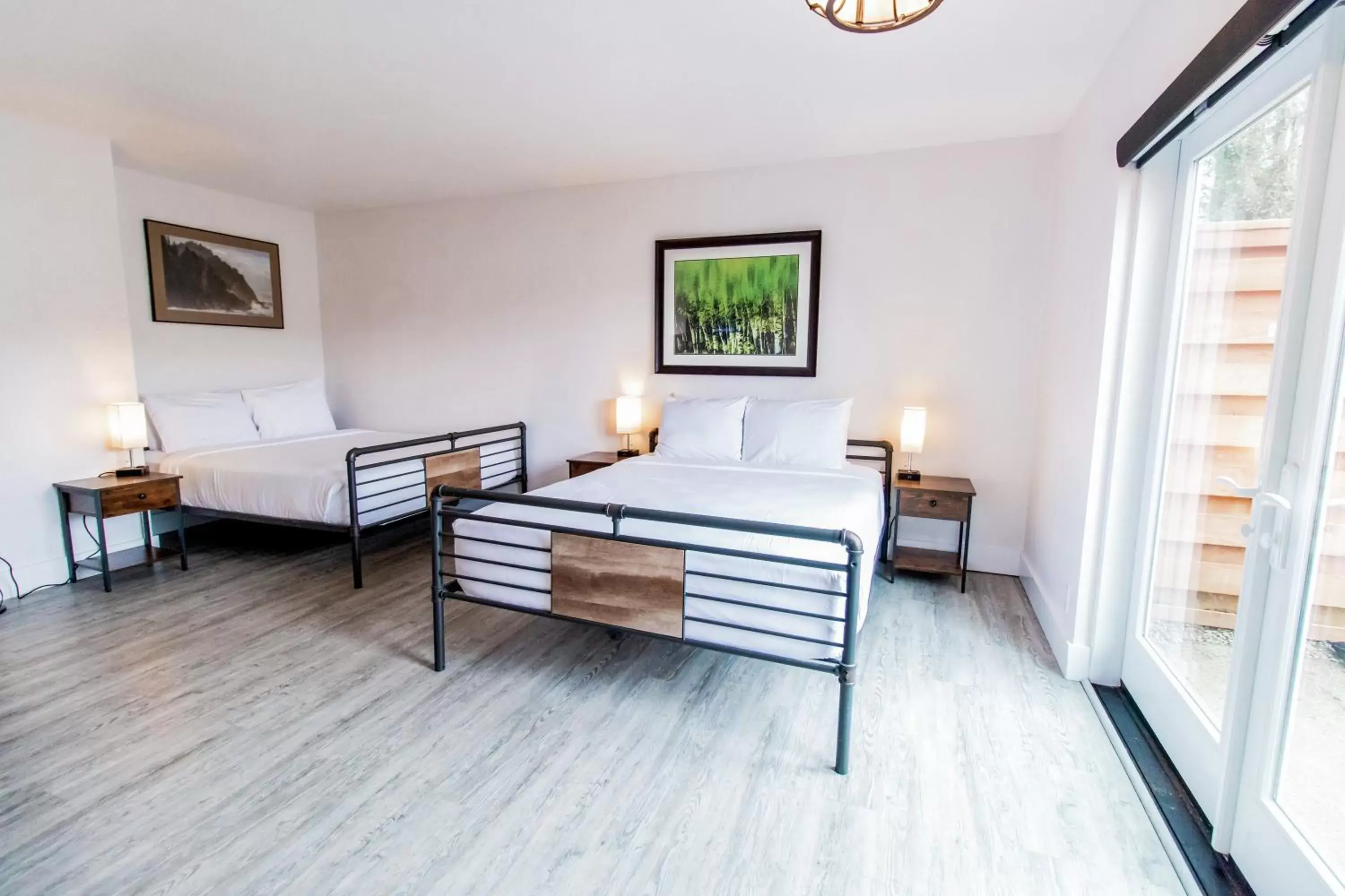 Double Queen Room with Patio in SCP Depoe Bay Double Queen Room with Patio in SCP Depoe Bay