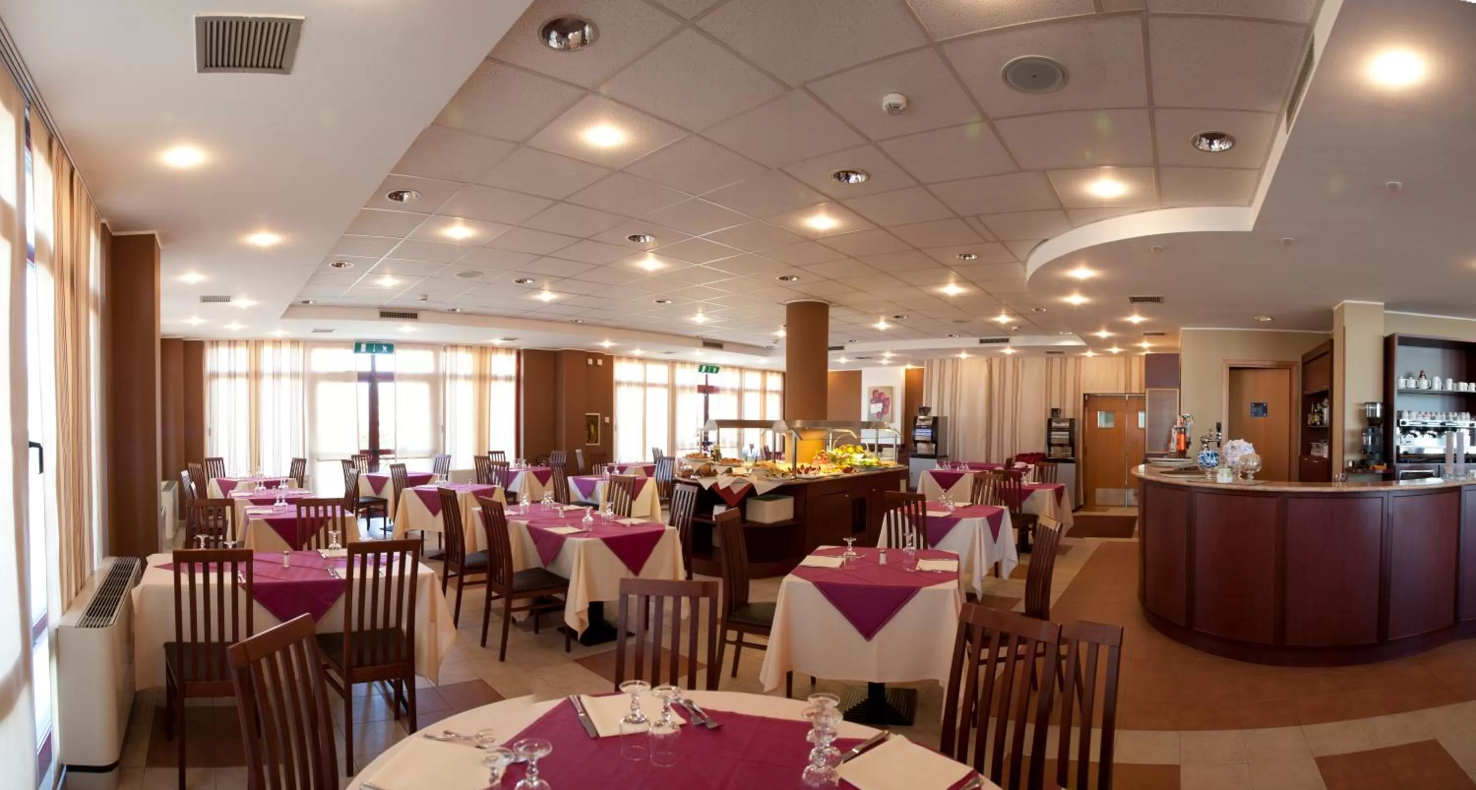 Restaurant/places to eat in Tulip Inn Turin South