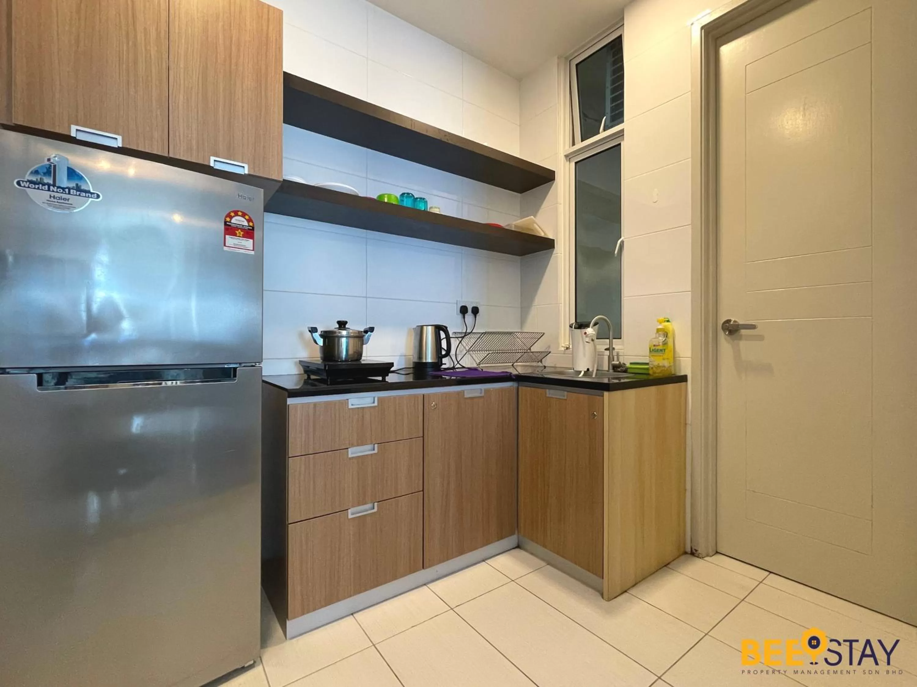 Kitchen/Kitchenette in The Wave Suites Melaka by BEESTAY
