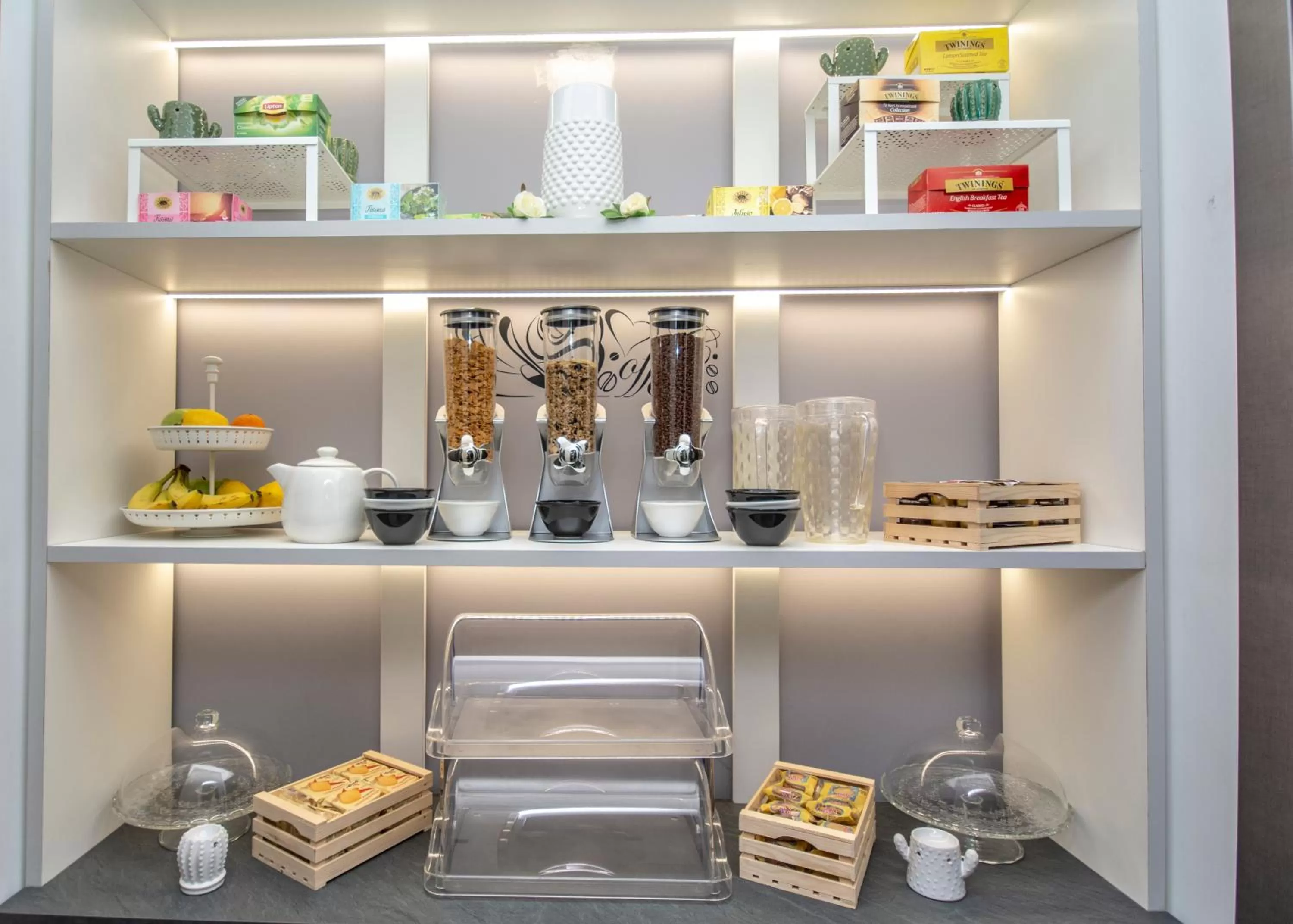 Buffet breakfast in Alterego B&B