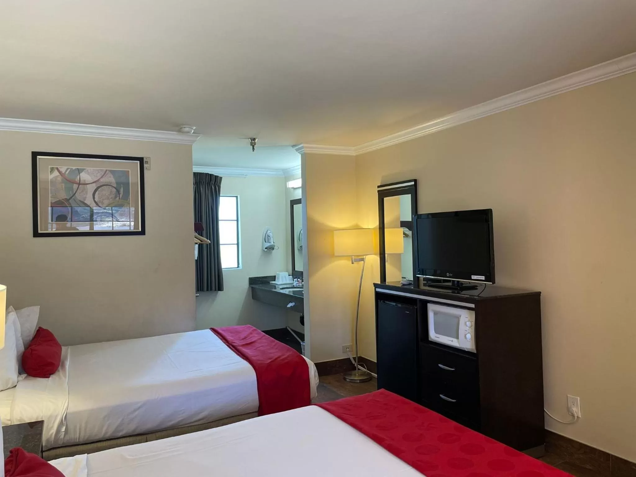 Bedroom, Bed in Ramada by Wyndham San Diego Poway Miramar