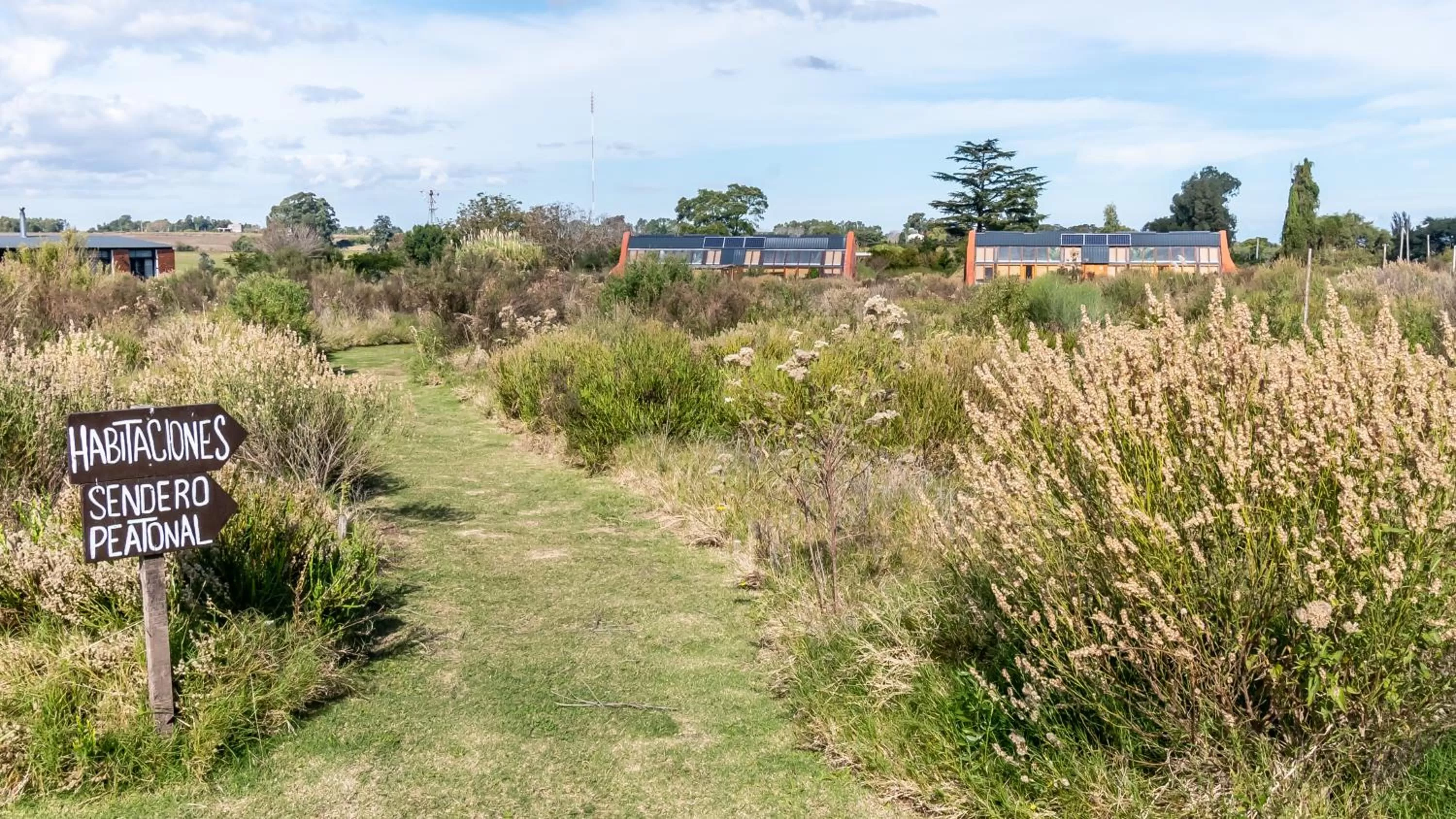 Caliu Earthship Ecolodge