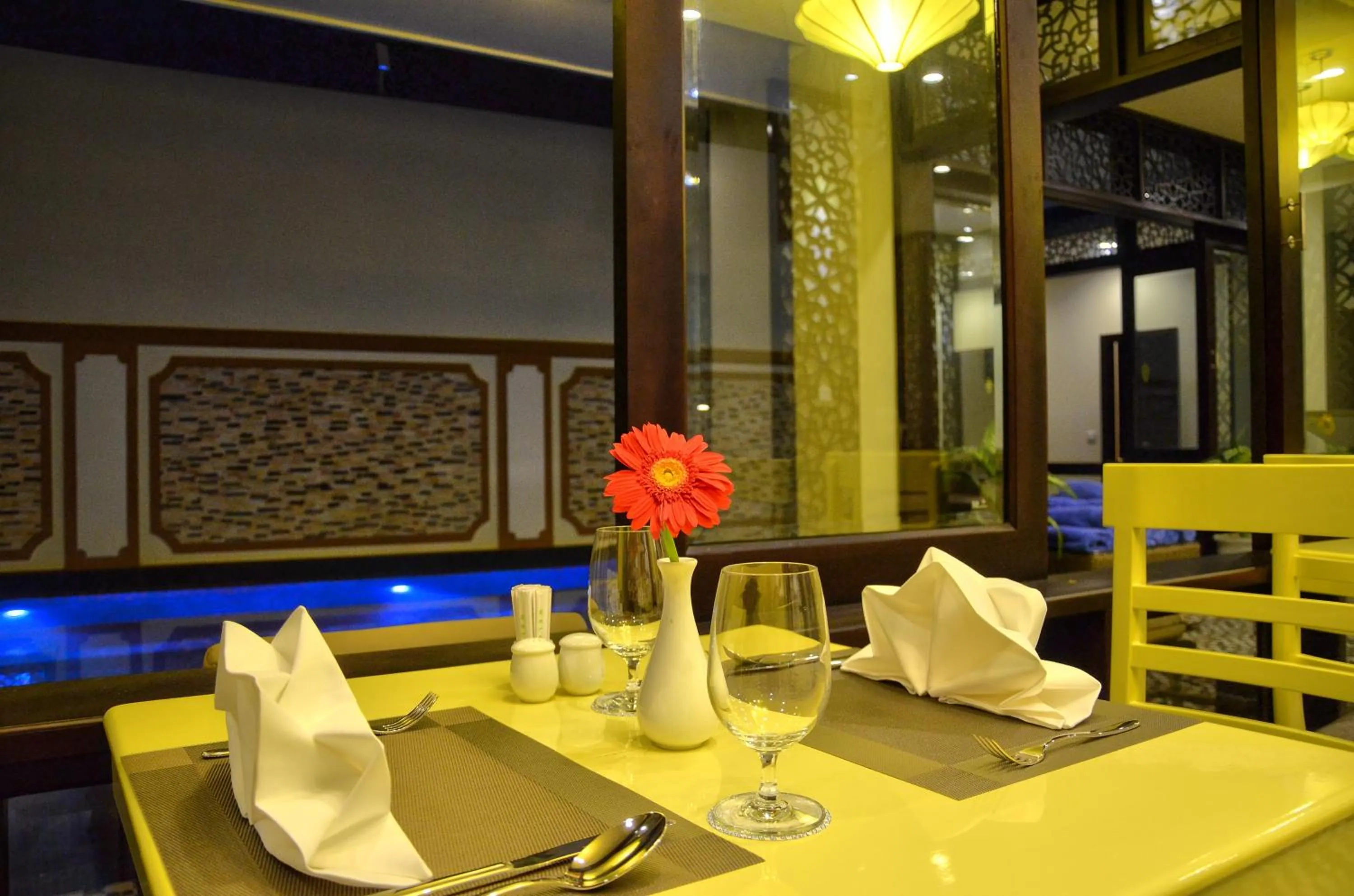 Restaurant/places to eat in River Suites Hoi An