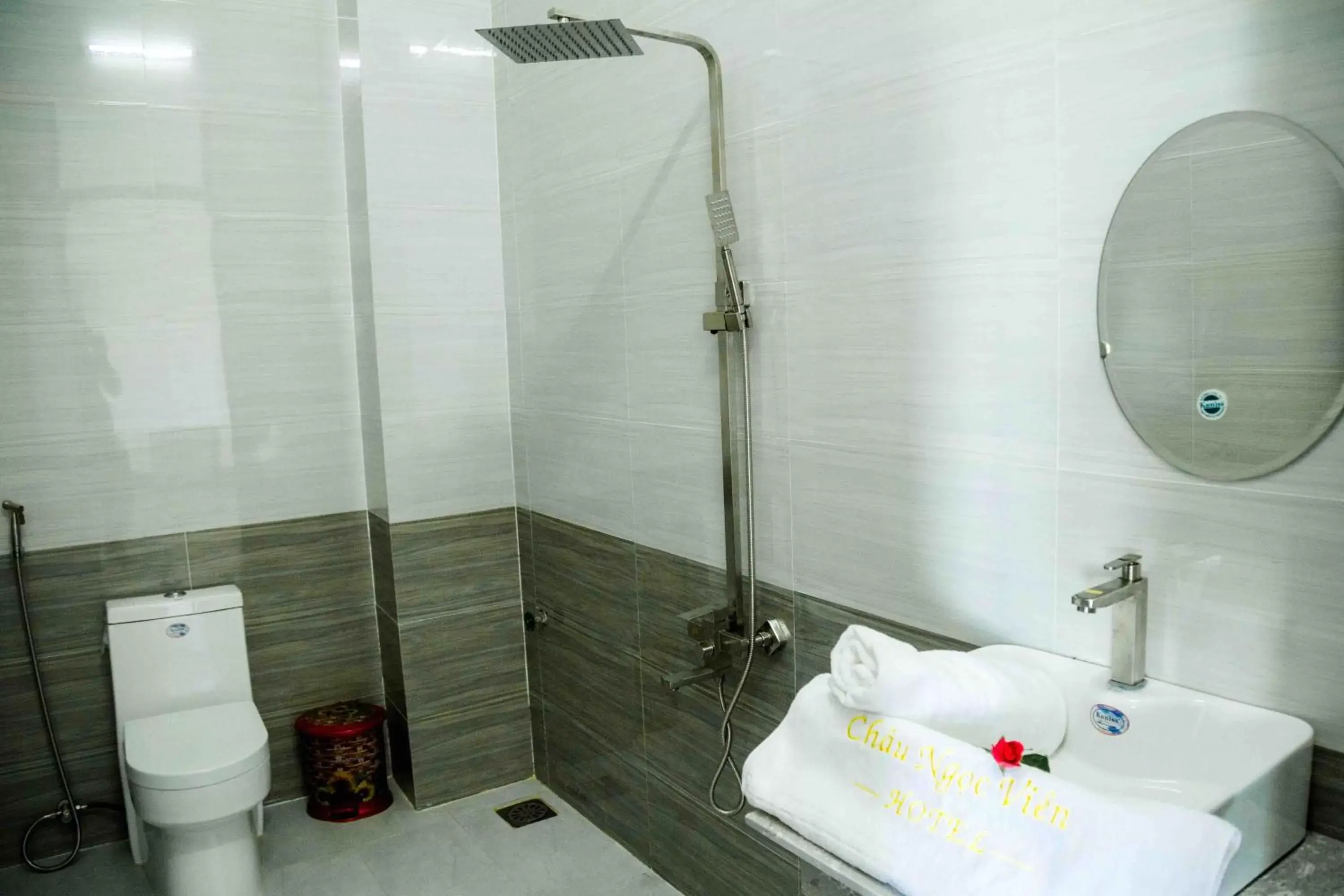 Large Double Room - single occupancy in Châu Ngọc Viên Hotel - Biển Mỹ Khê - Quảng Ngãi Large Double Room - single occupancy in Châu Ngọc Viên Hotel - Biển Mỹ Khê - Quảng Ngãi