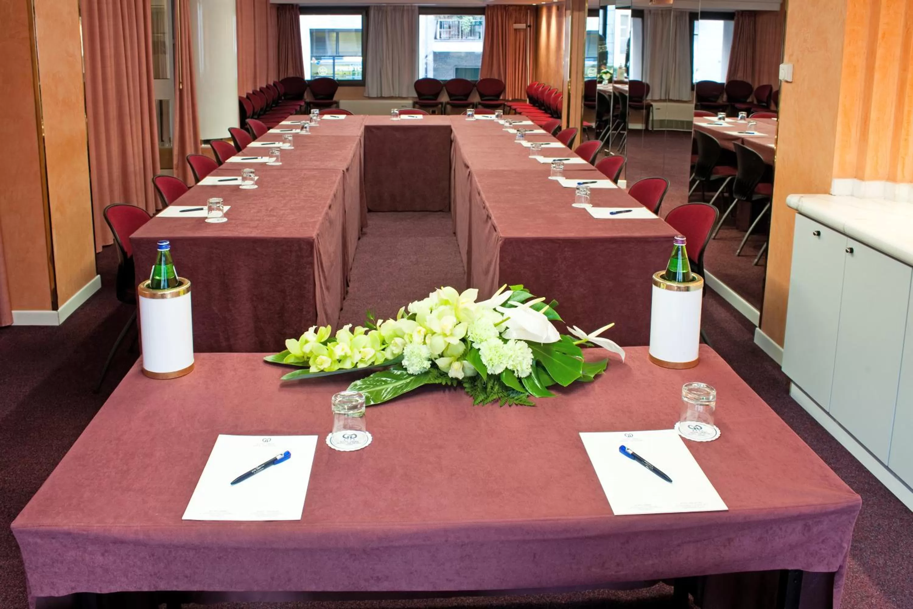Business facilities in Hotel Giberti & Spa
