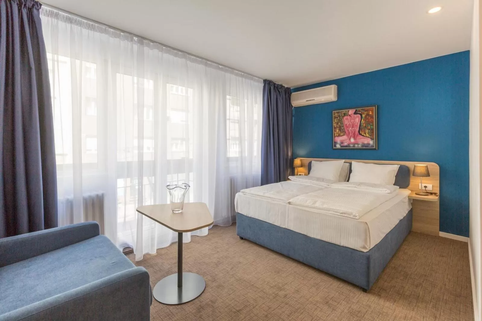 Photo of the whole room, Bed in Premium Crown Suites