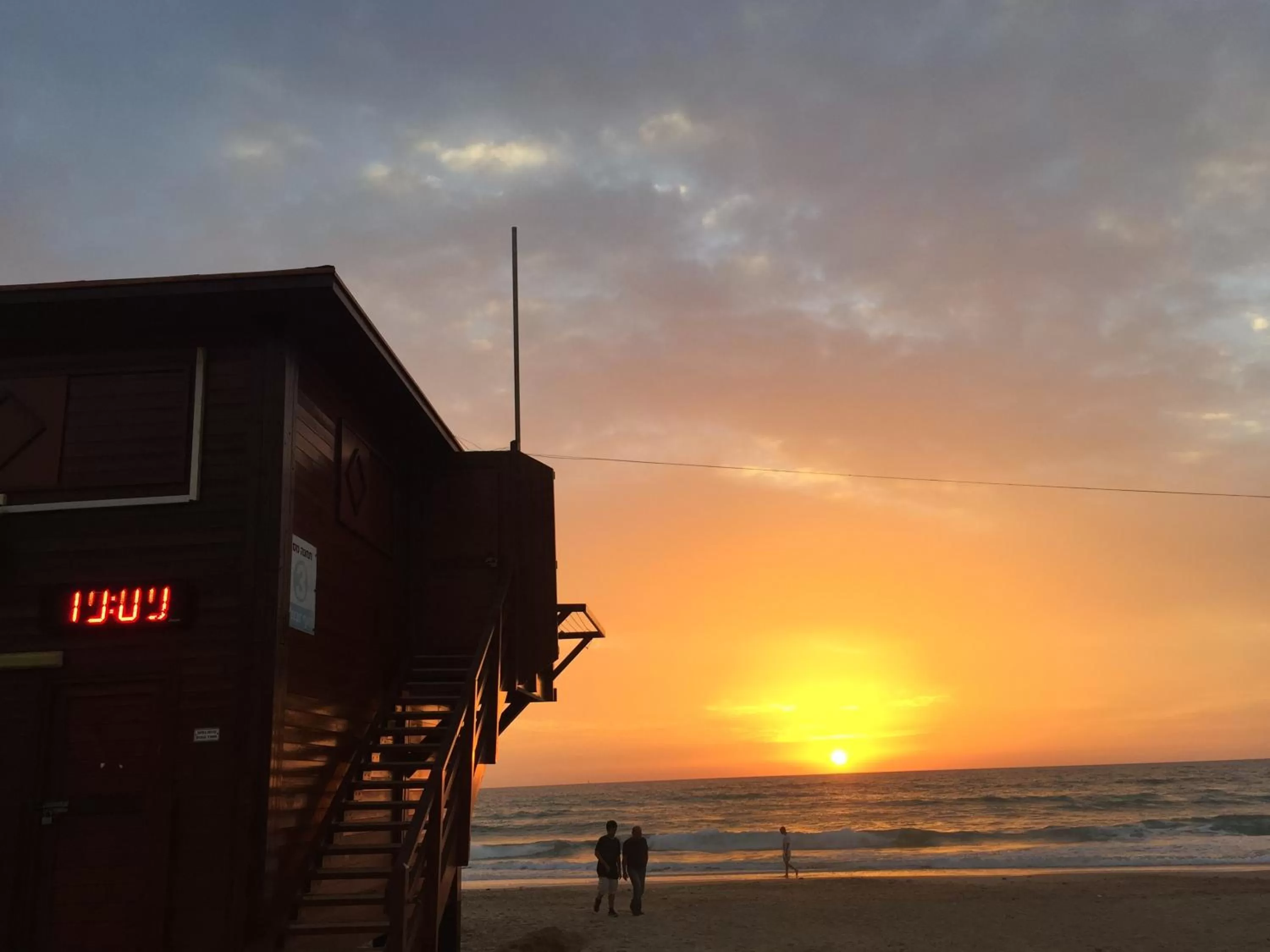 Beach, Sunrise/Sunset in Raphael Apartments