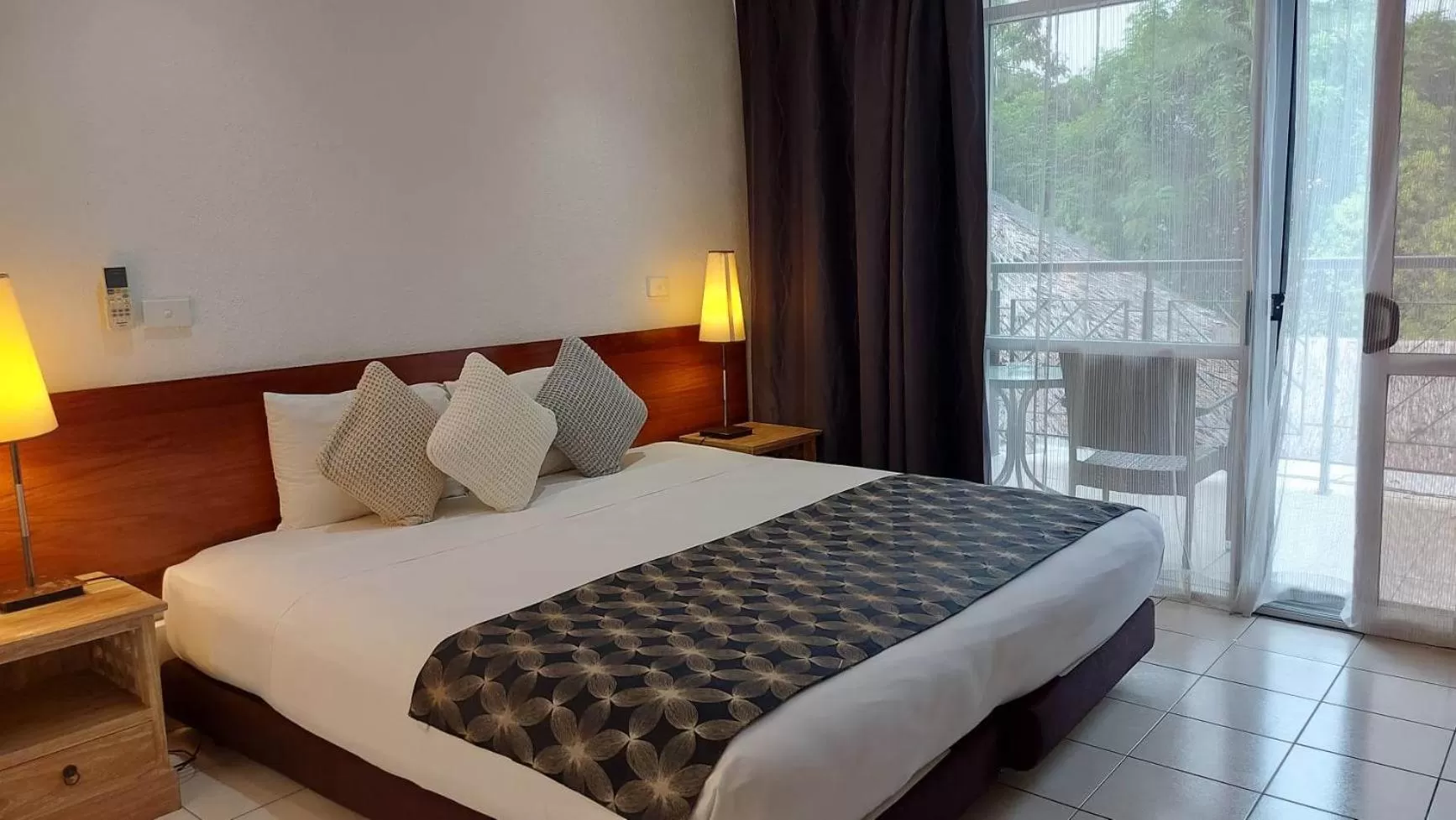 Bed in The Melanesian Port Vila