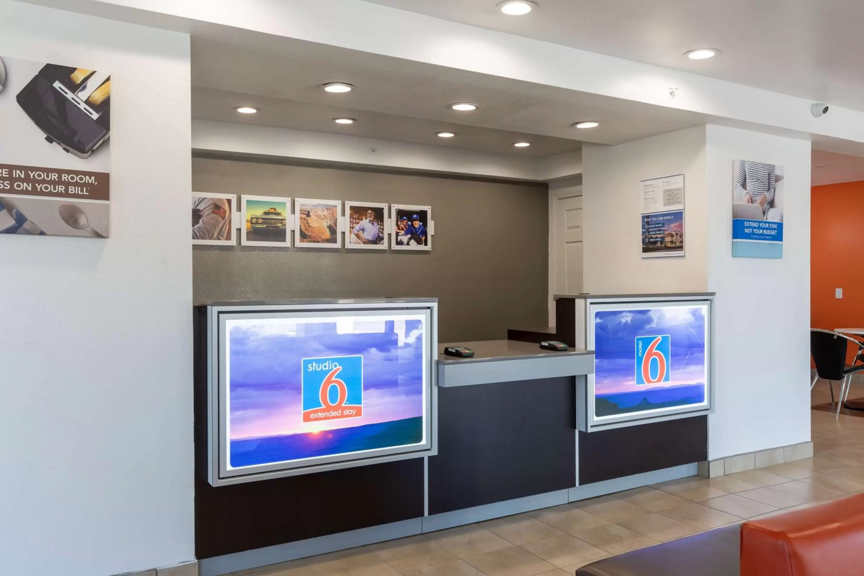 Lobby or reception in Motel 6-Bryan, TX - University Area