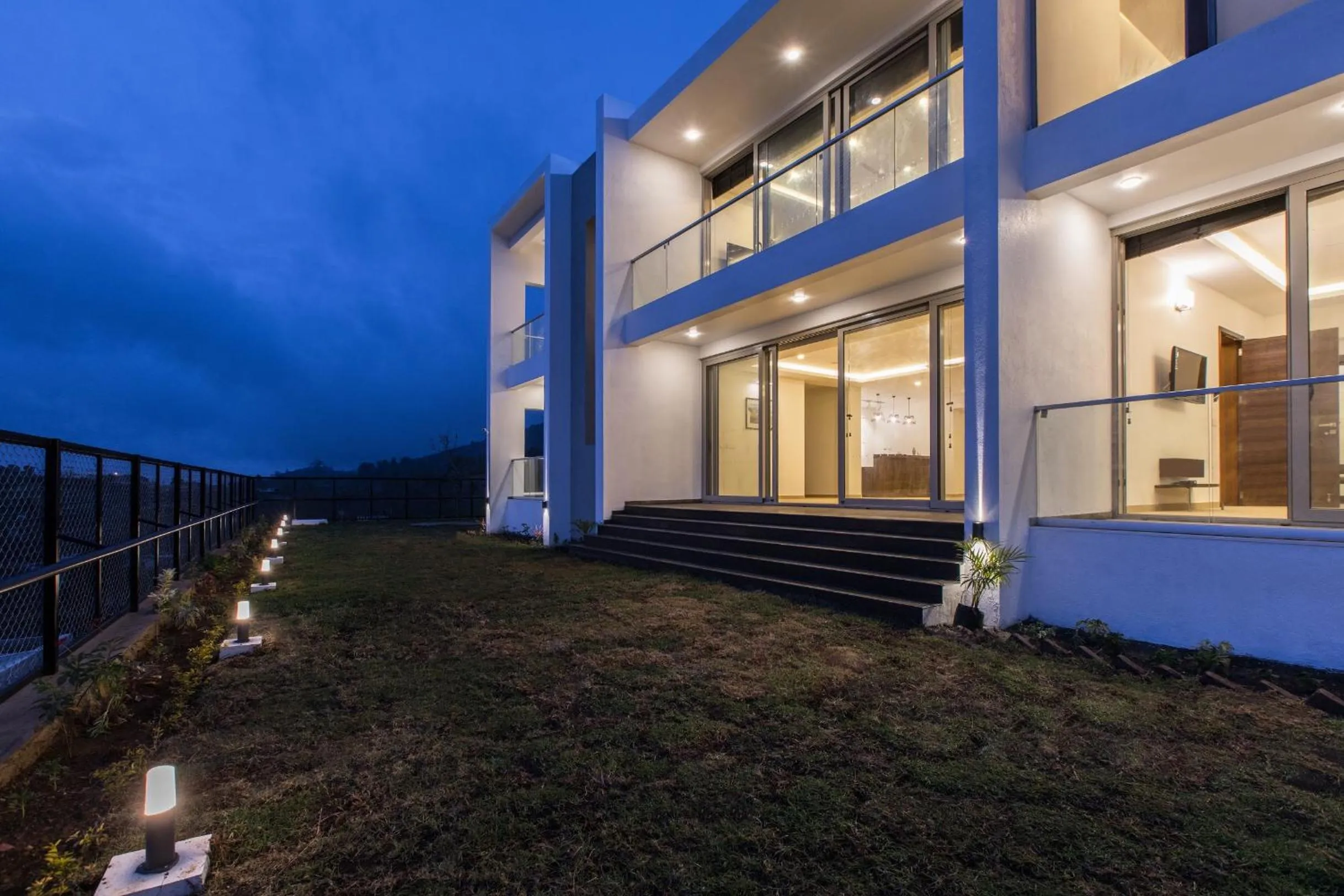 Property building in Silver Mist