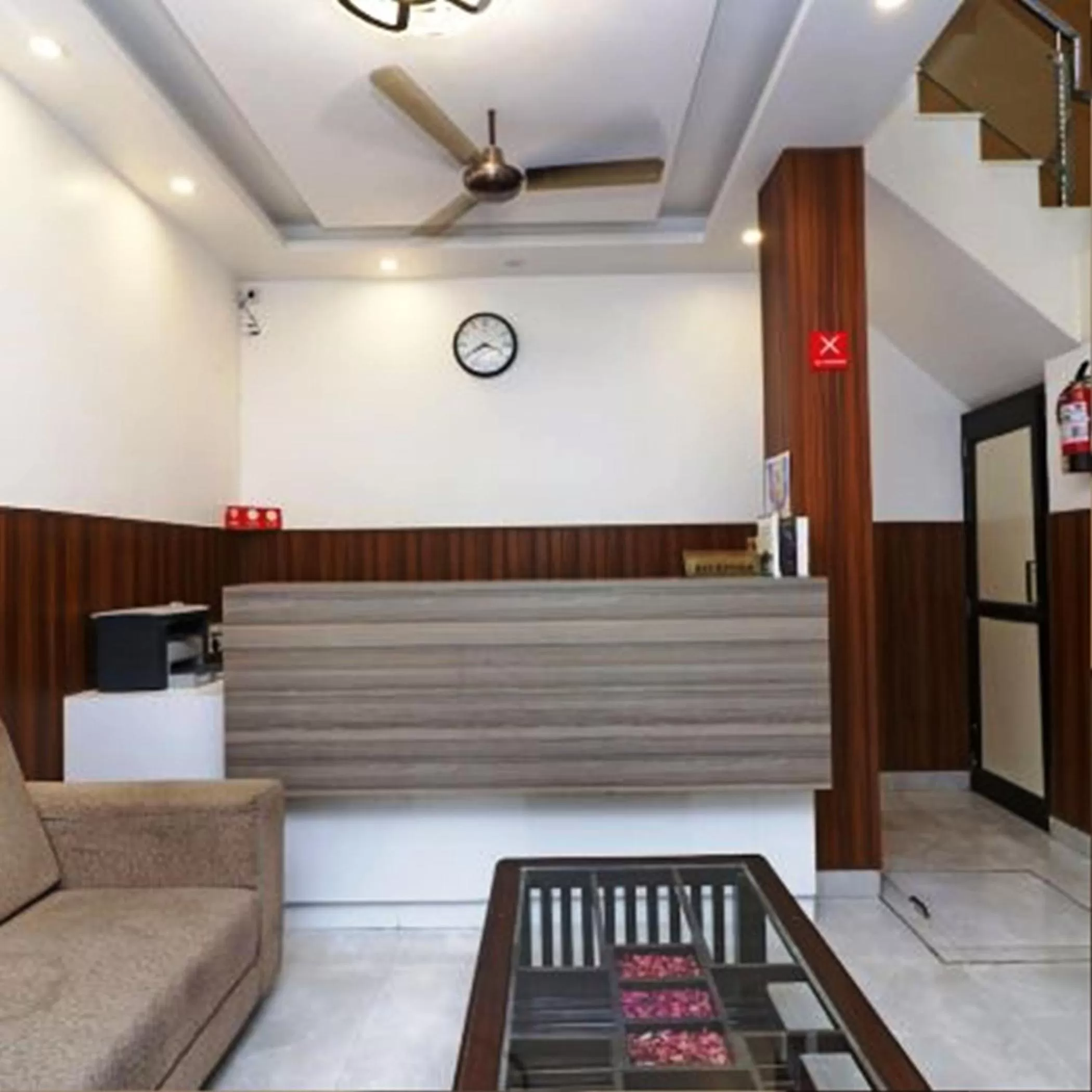 Lobby or reception in Tapasthali by Meera Hotels