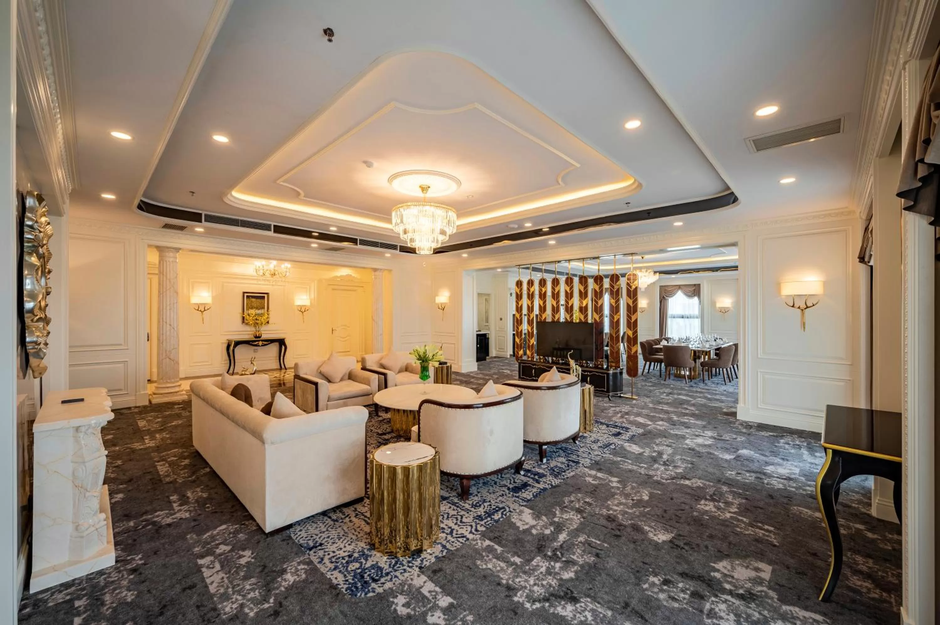 Living room in Muong Thanh Luxury Saigon Hotel