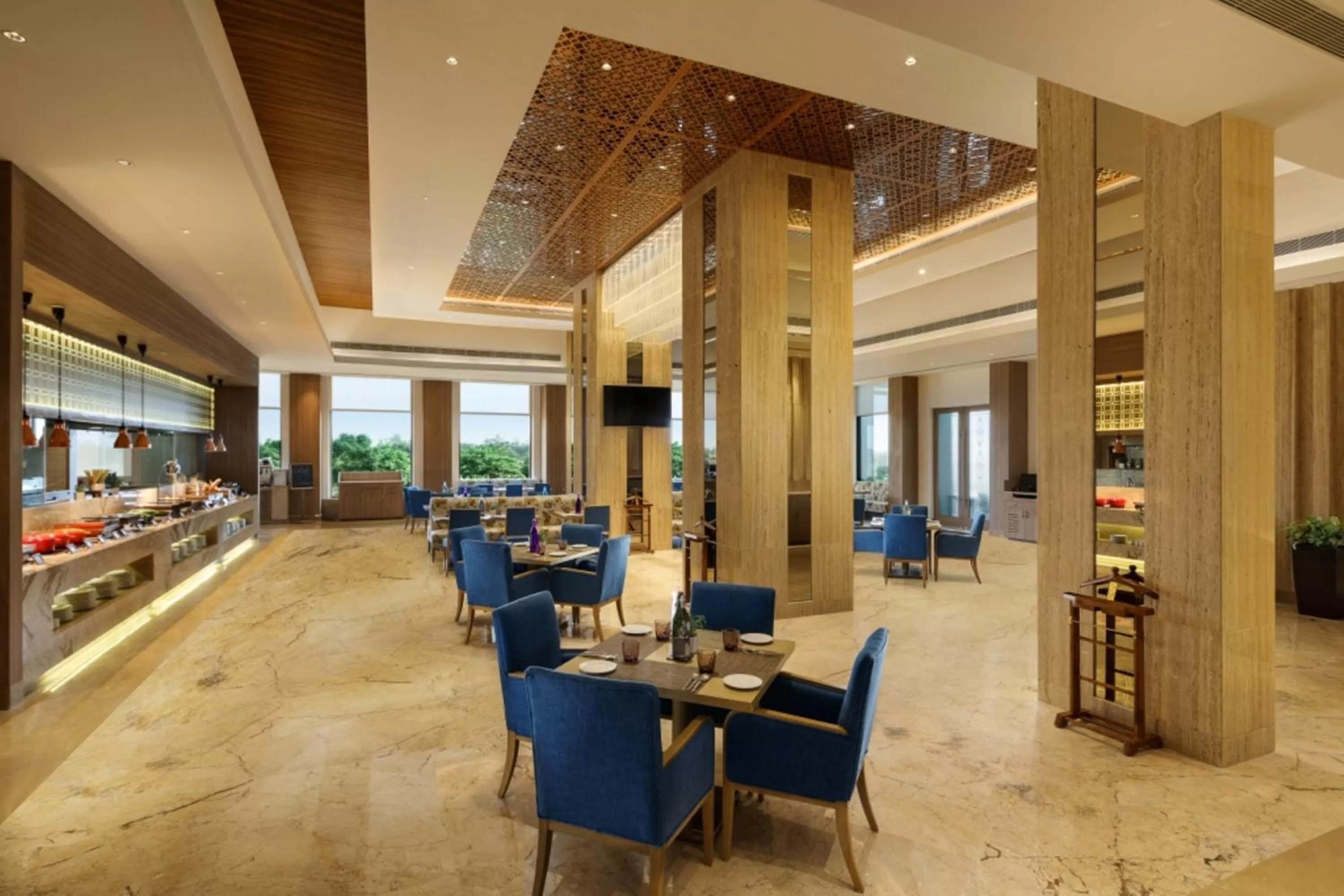 Restaurant/places to eat in Sandal Suites by Lemon Tree Hotels