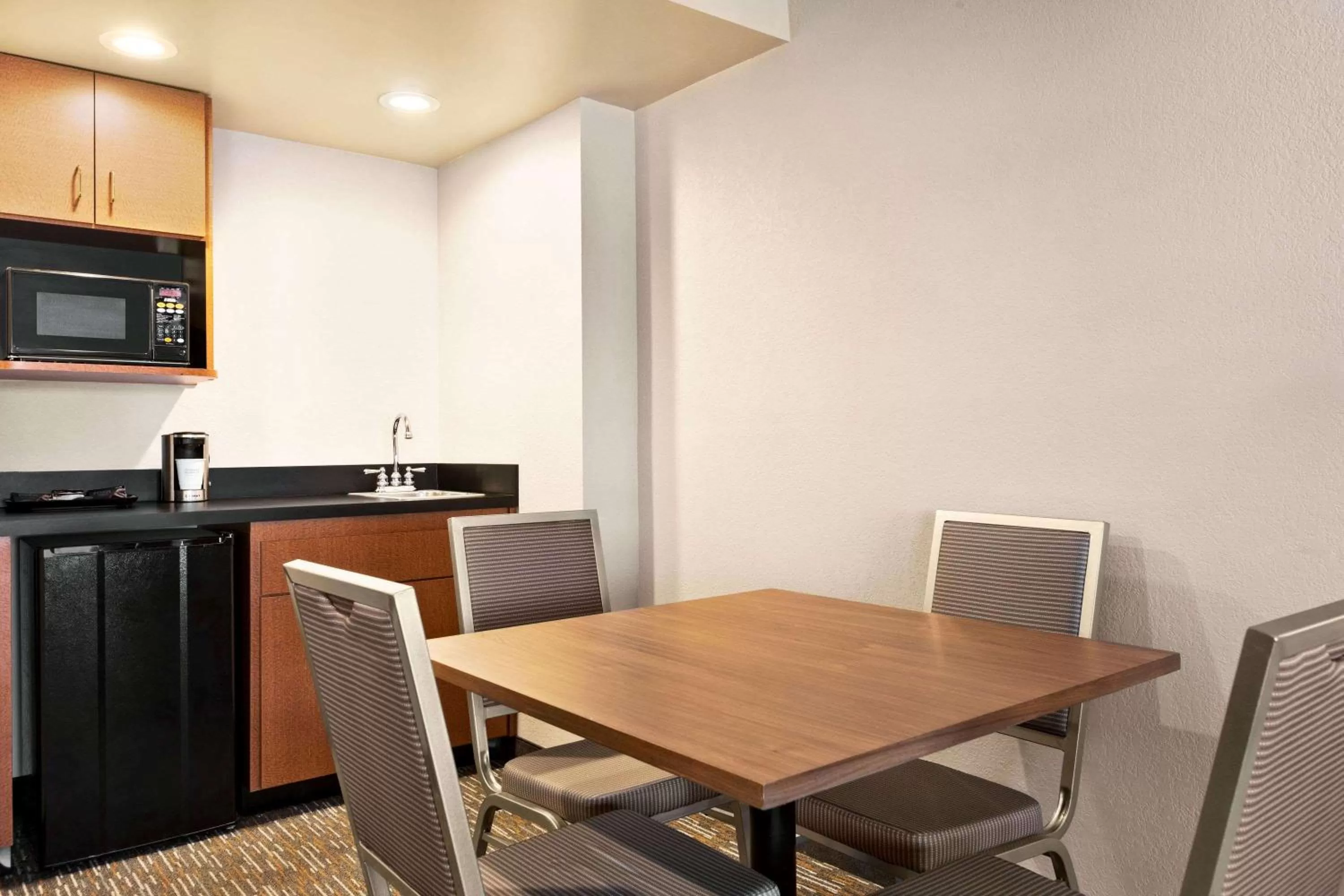 Photo of the whole room in Wingate by Wyndham Cincinnati Blue Ash