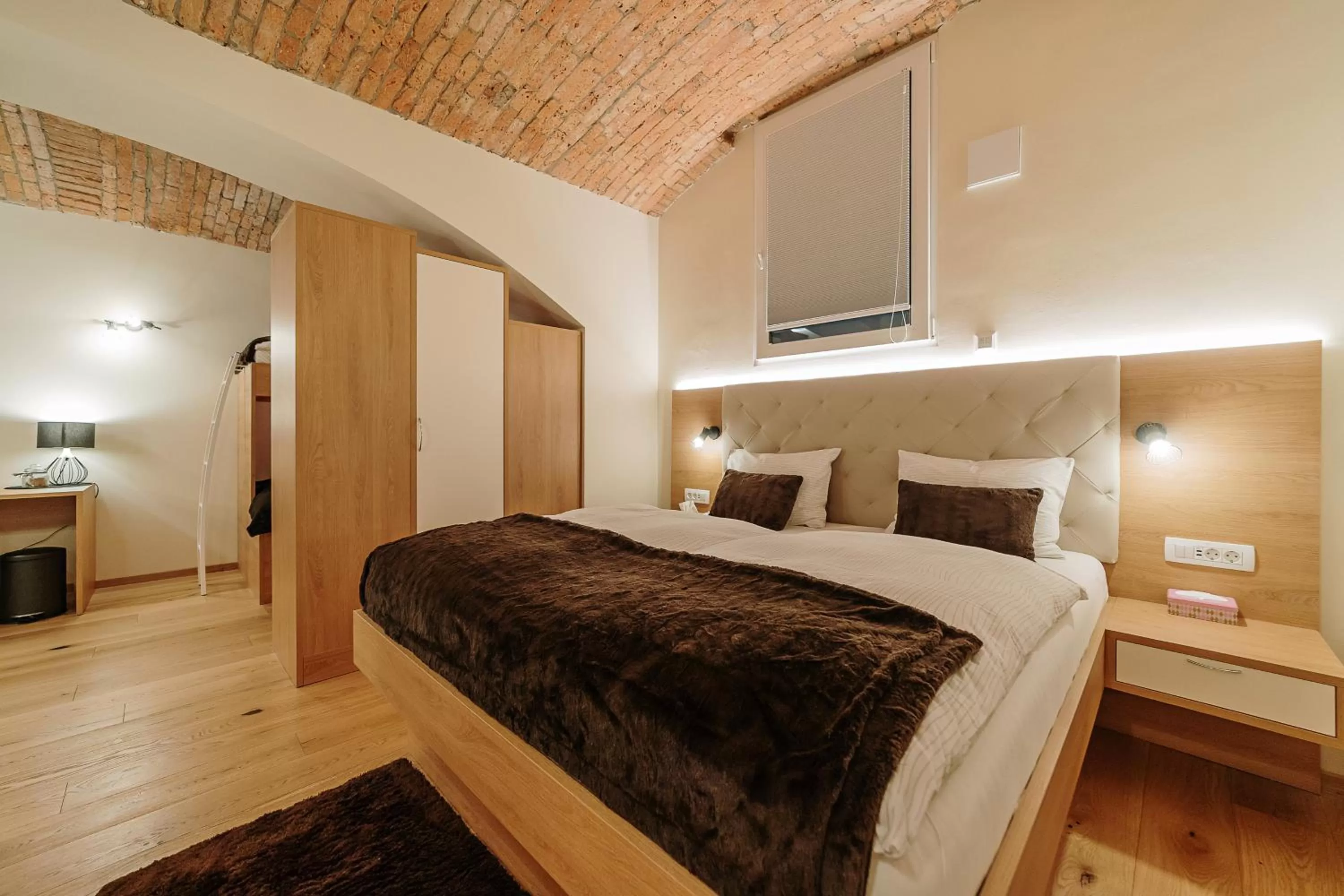 Bed in Operna klet Ljubljana