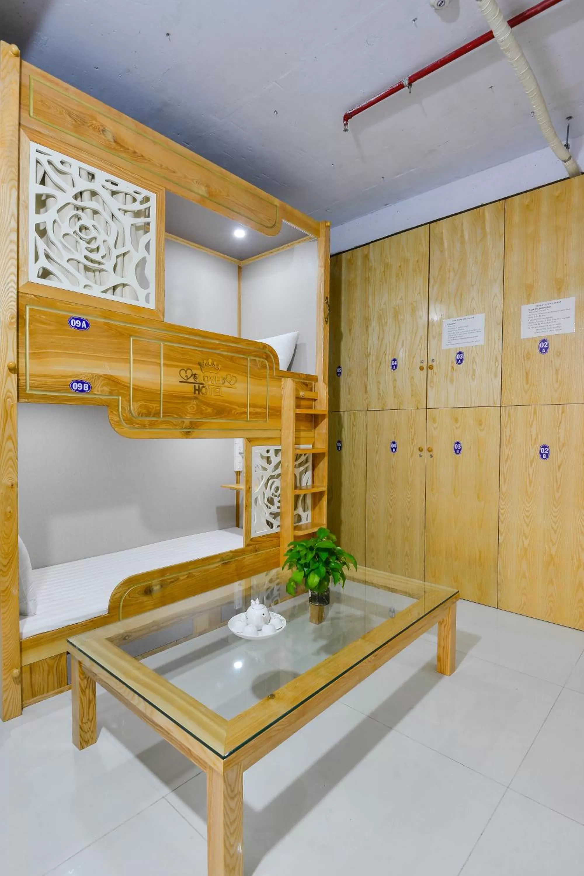 bunk bed in Love Hotel Airport