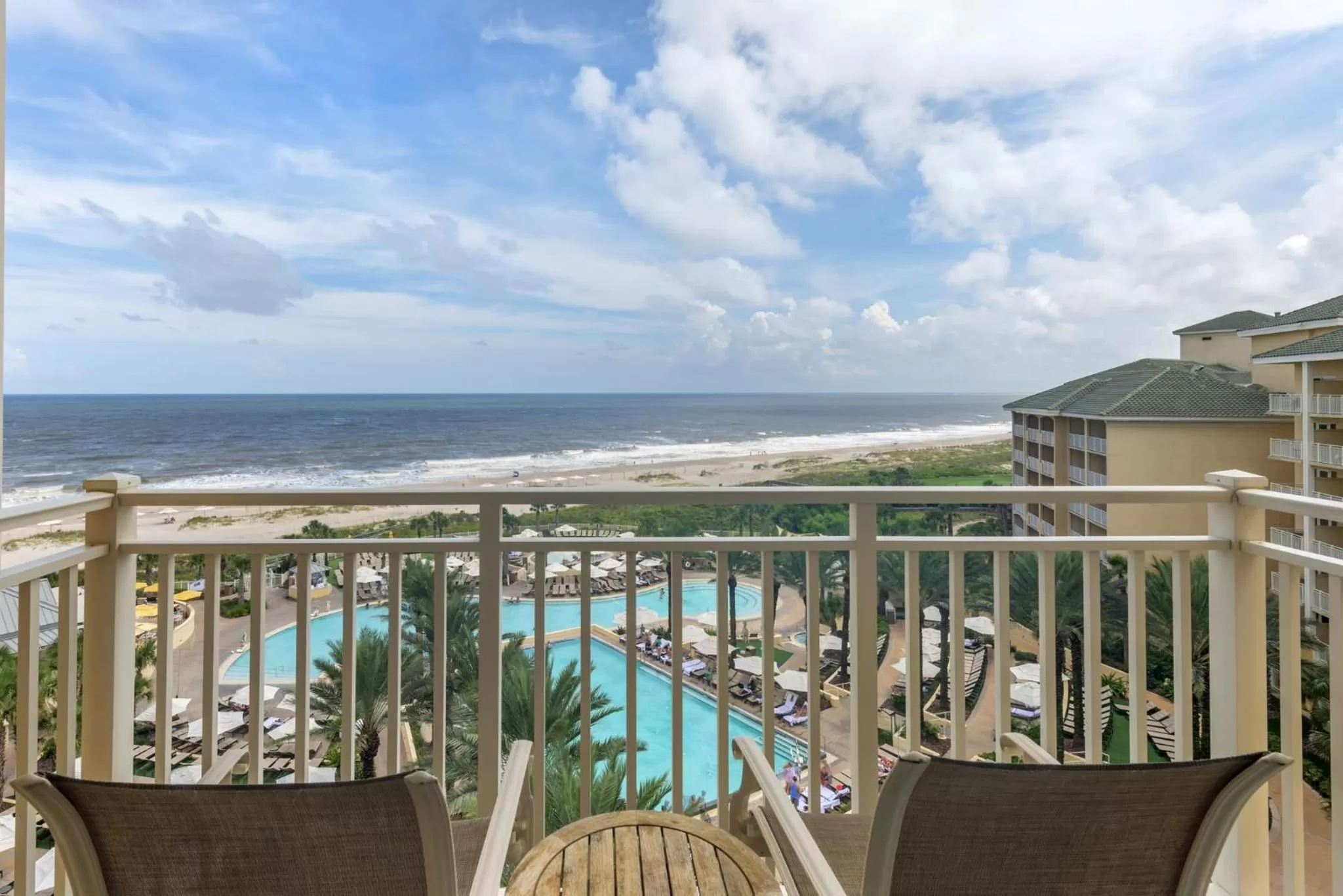 Photo of the whole room, Pool View in Omni Amelia Island Resort