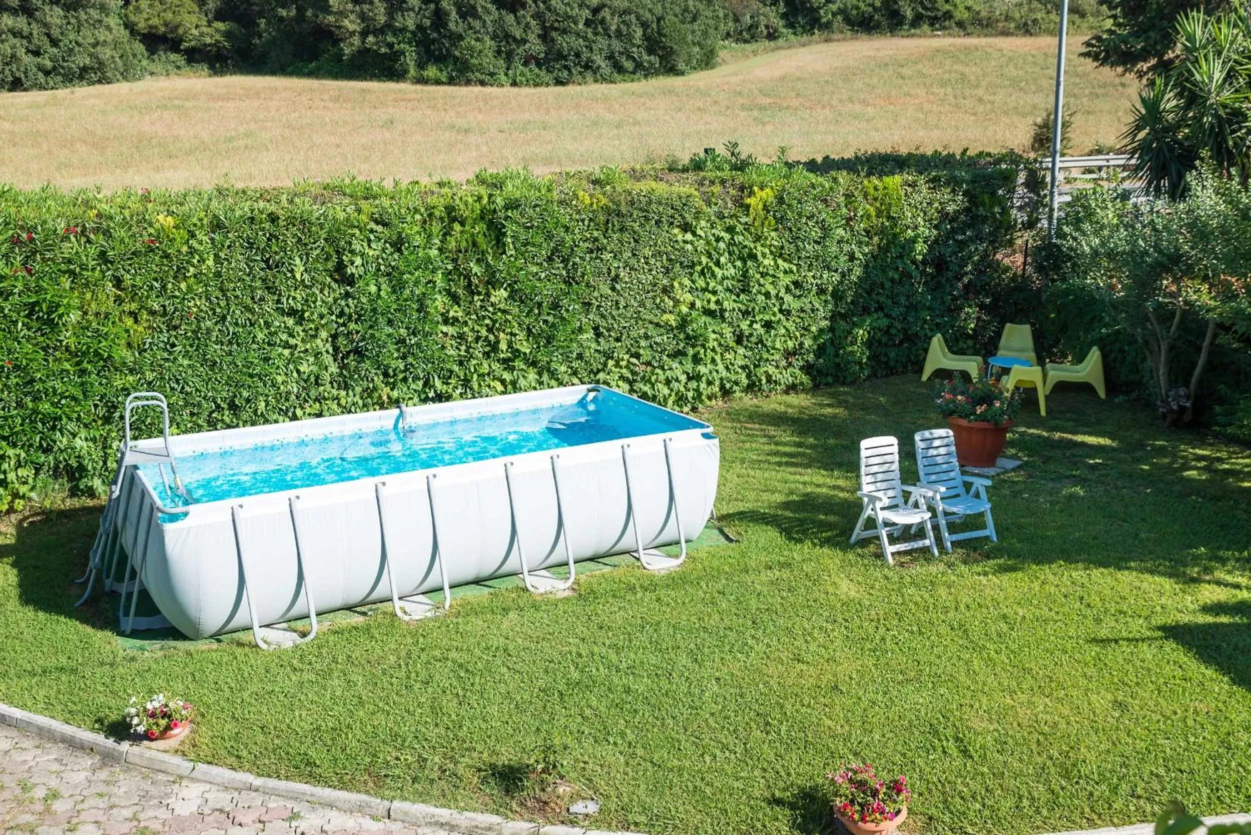 Swimming pool, Garden in B&B Il Girasole