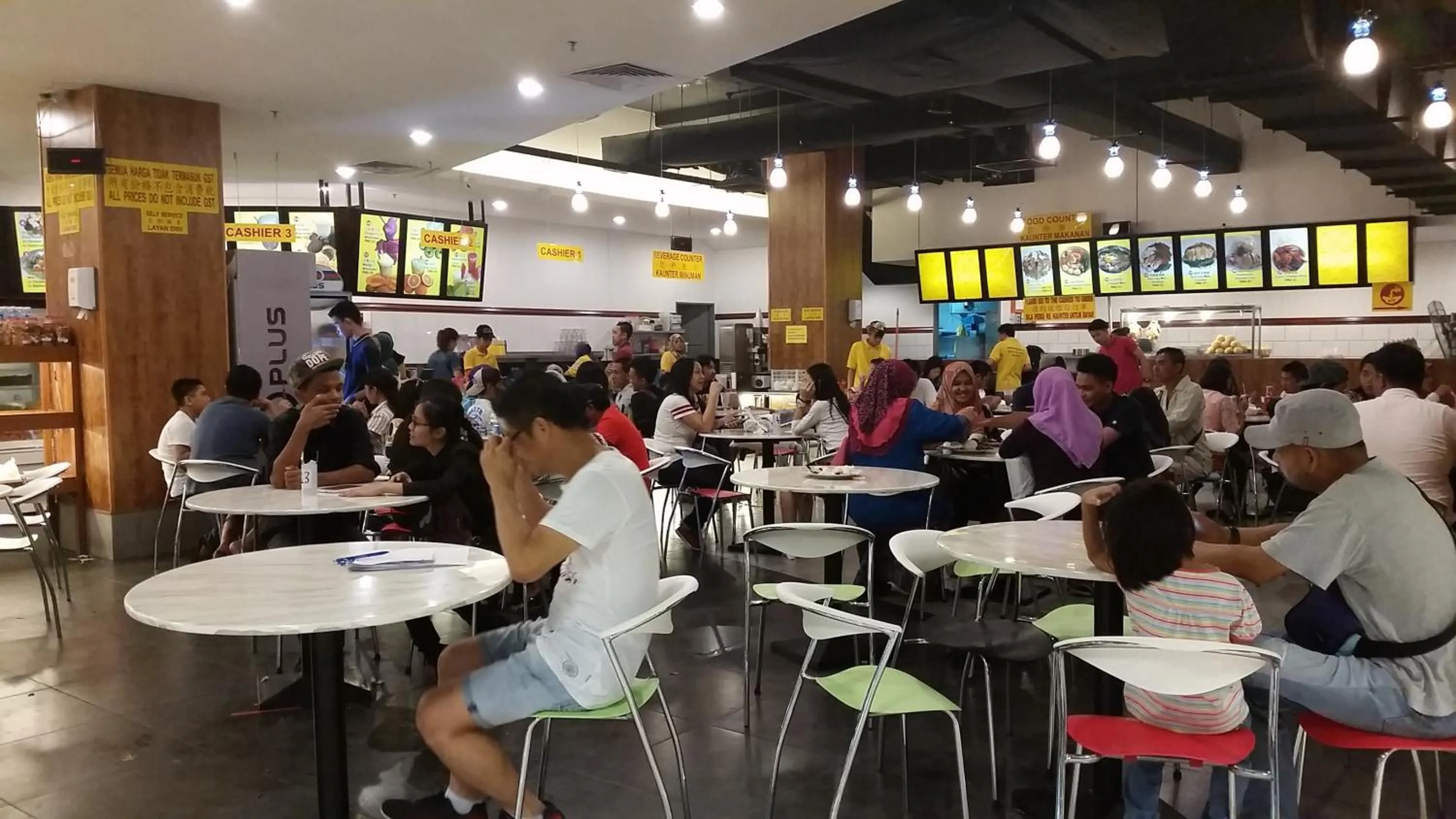 Restaurant/places to eat in Sunset Seaview Vacation Condos @ Infinity Avenue