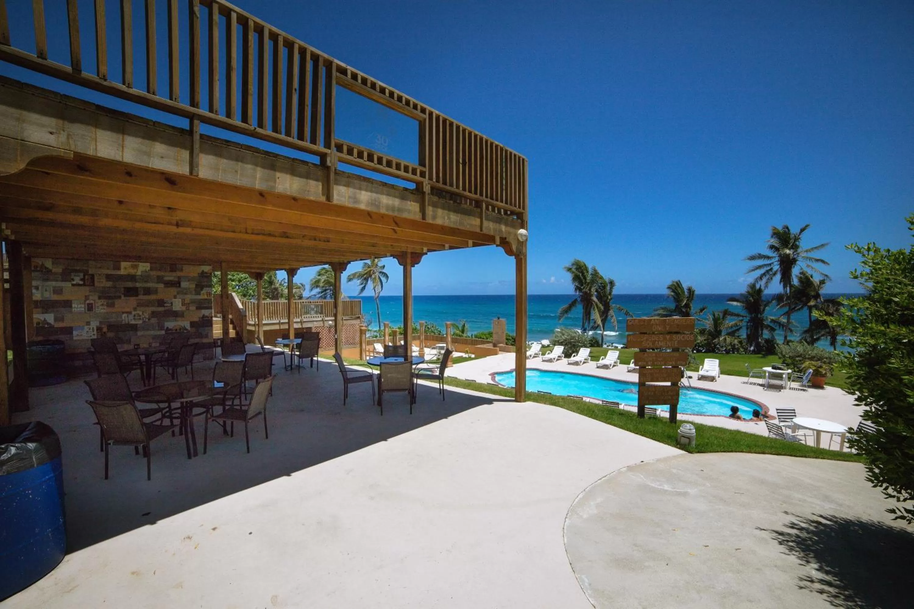 Pool view in Hotel El Guajataca