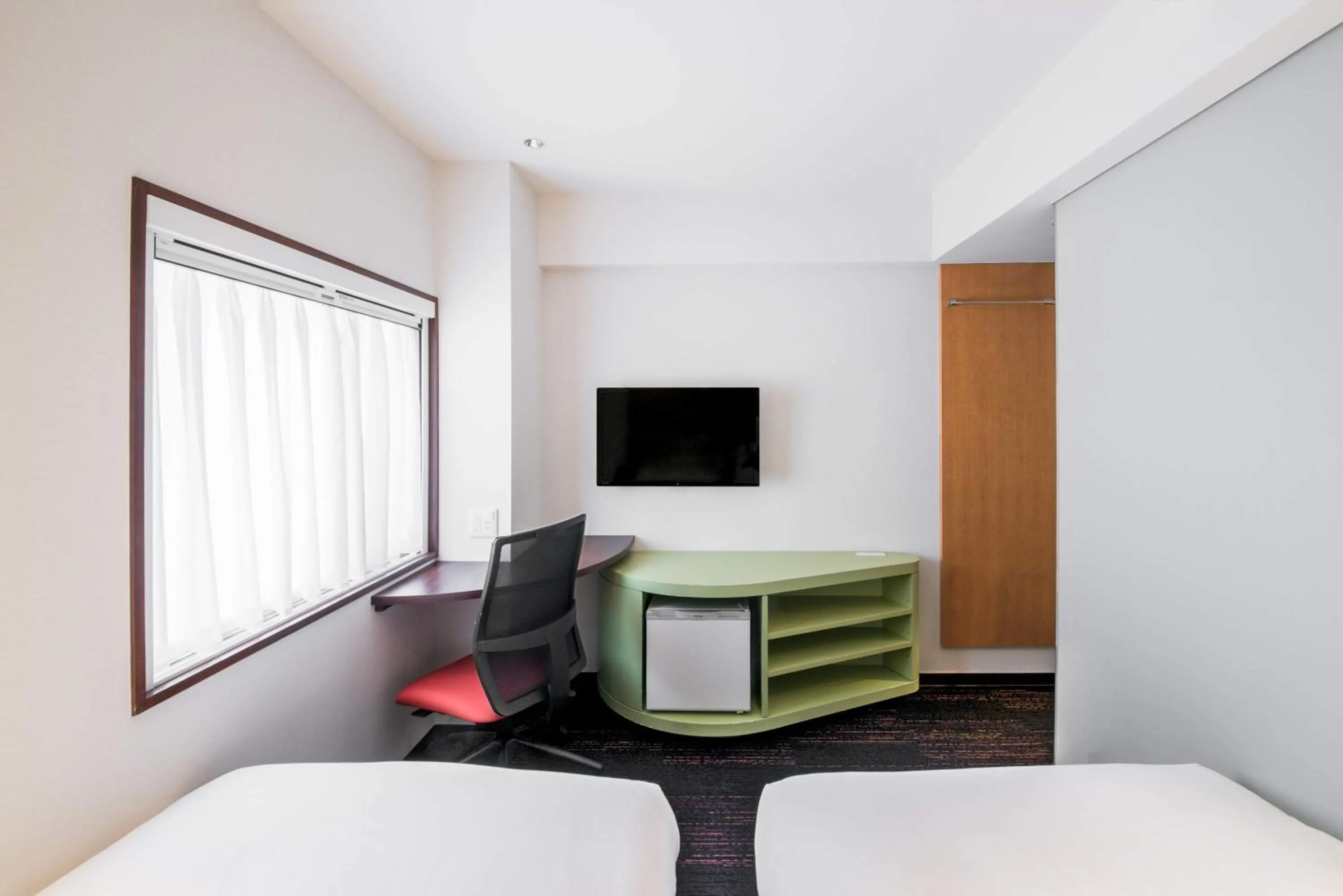 Bed in the b akasaka