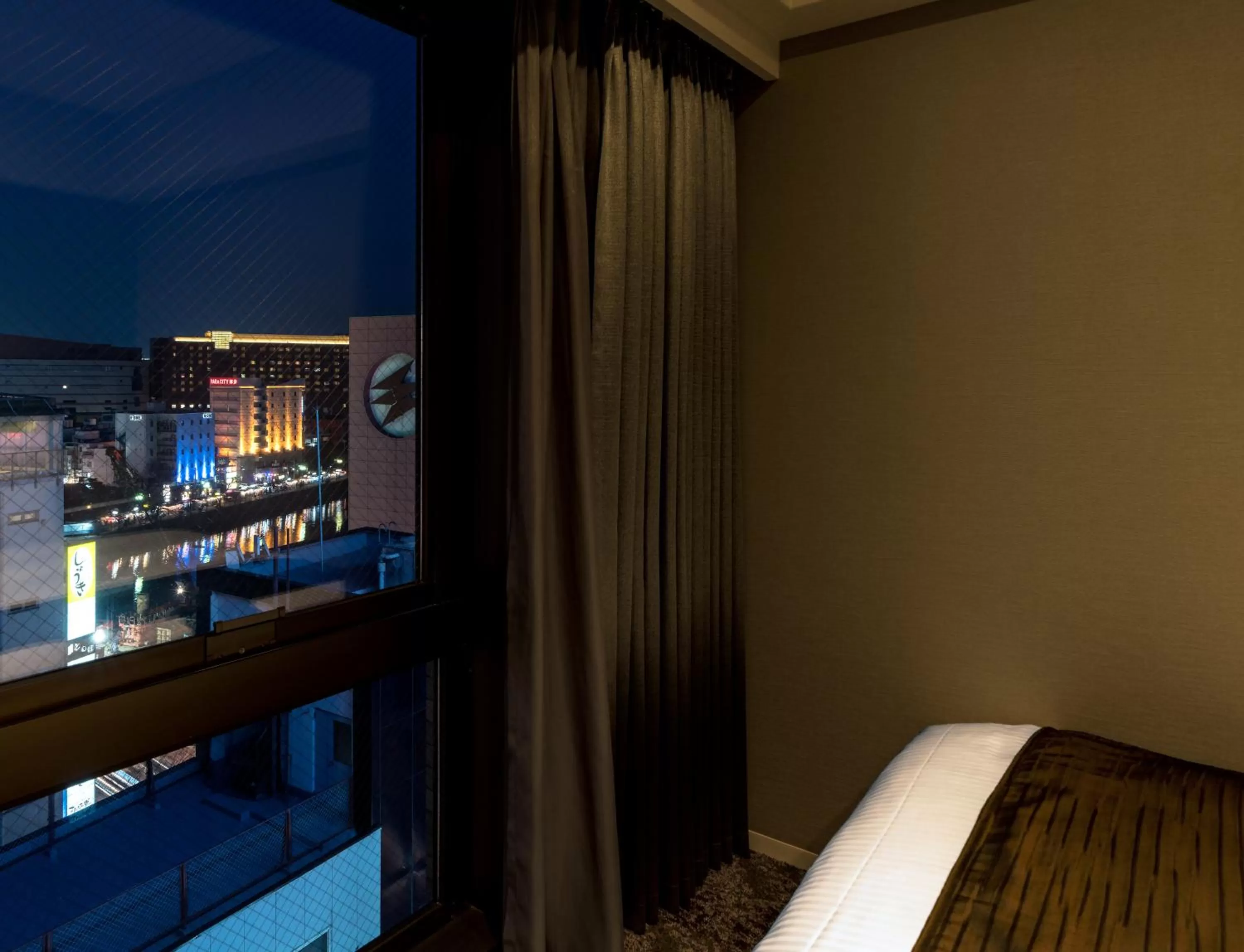 City view in DEL style Fukuoka Nishinakasu by Daiwa Roynet Hotel