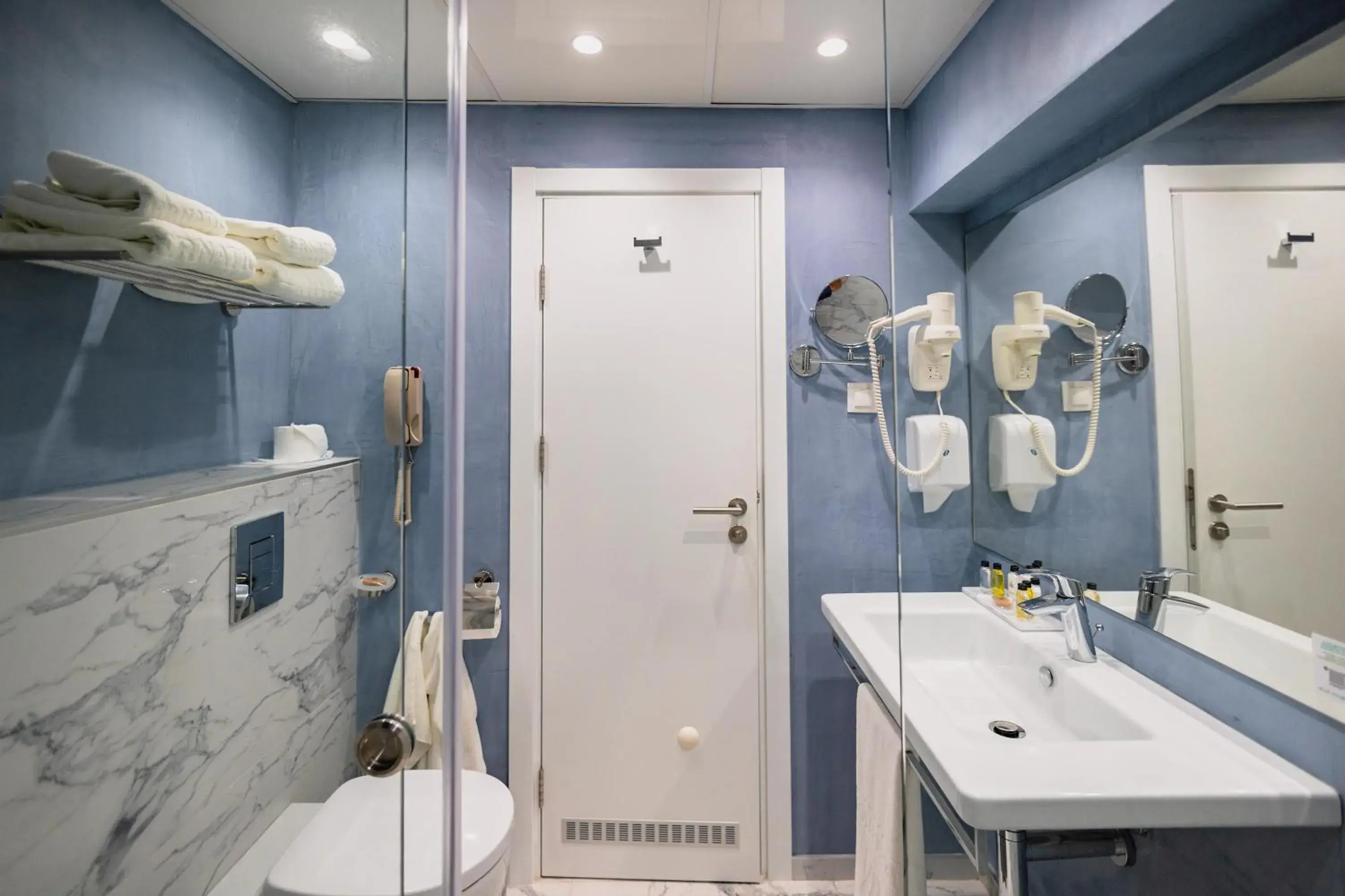 Economy room – Wellness pack - single occupancy in International Hotel Casino & Tower Suites Economy room – Wellness pack - single occupancy in International Hotel Casino & Tower Suites