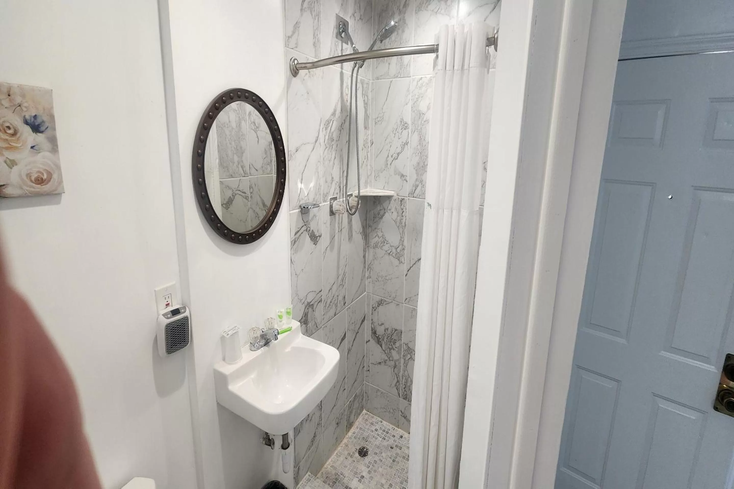 Shower in Rose's Motel