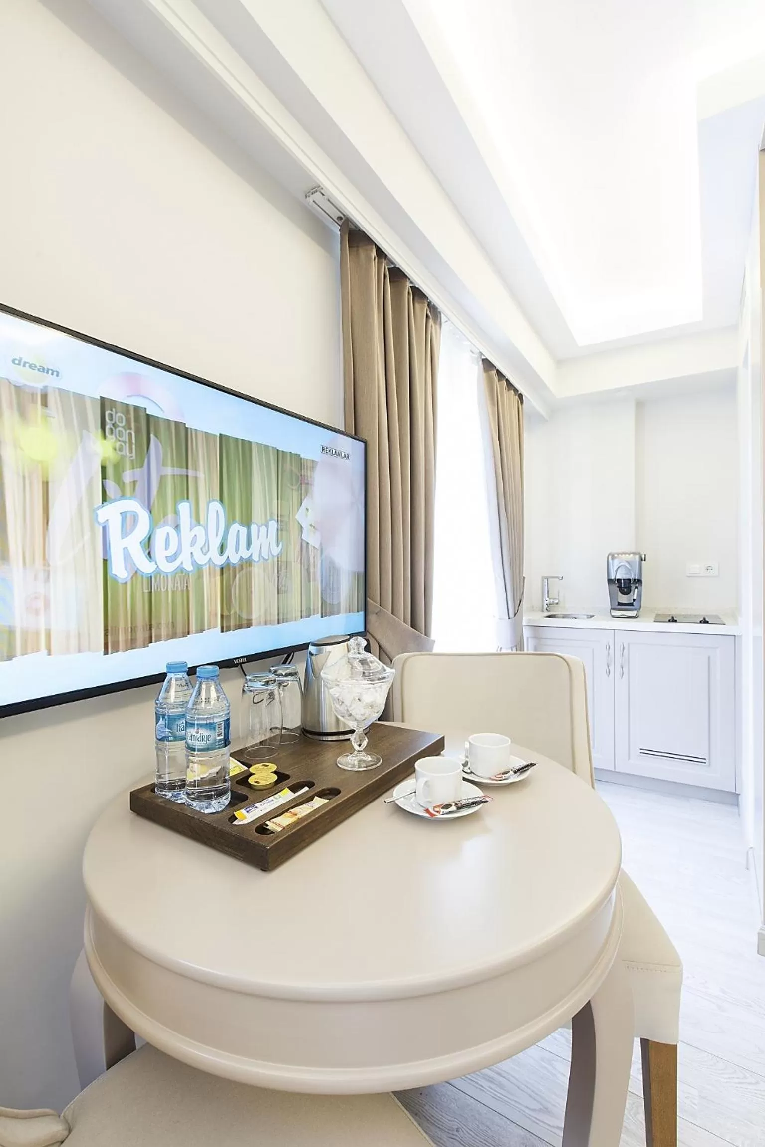 Kitchen or kitchenette in Perla Galata Hotel