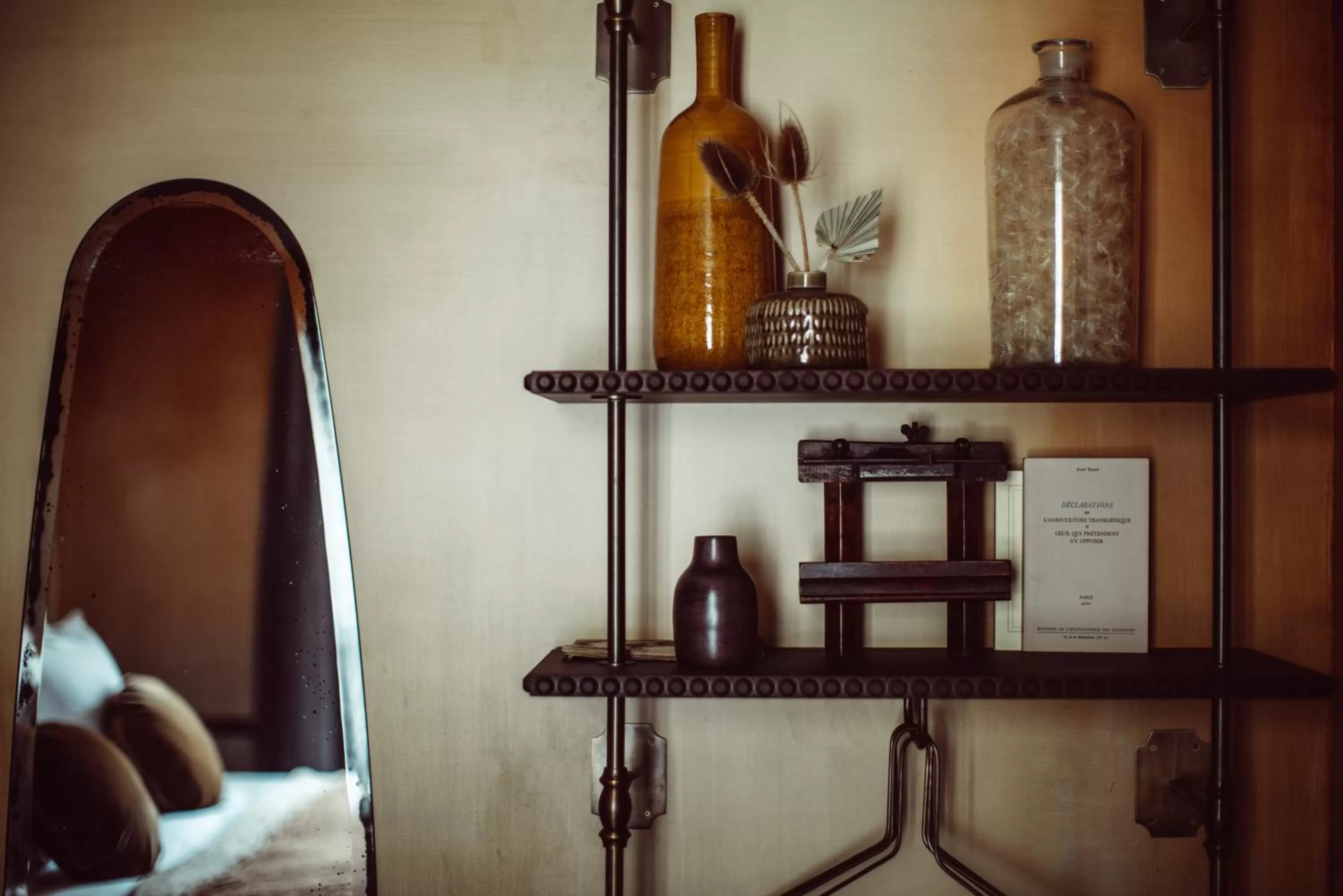 Decorative detail, Bed in Babel Belleville