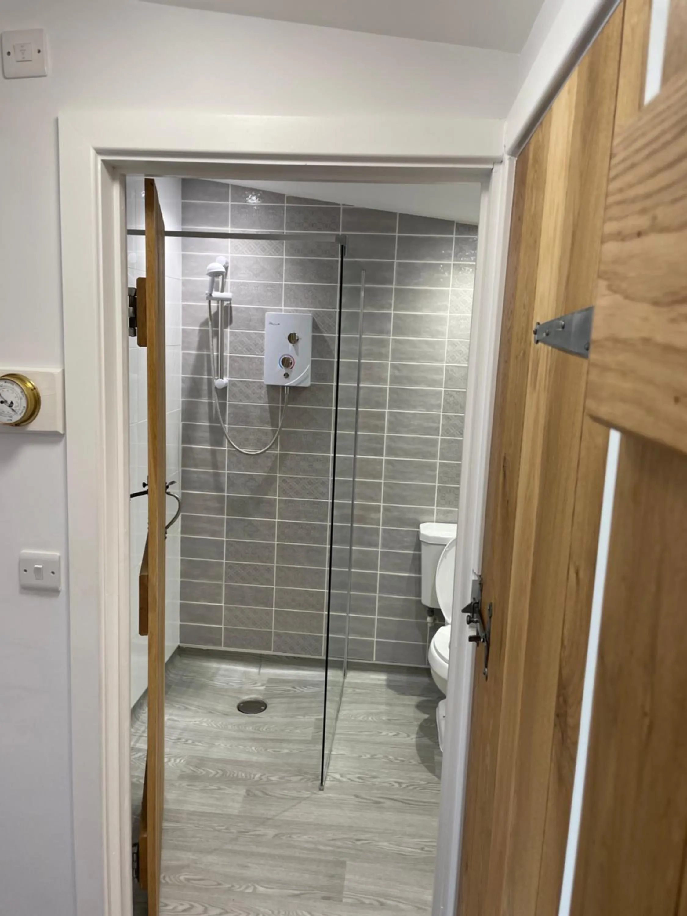 Shower in Pine Tree Lodge, Bridgnorth
