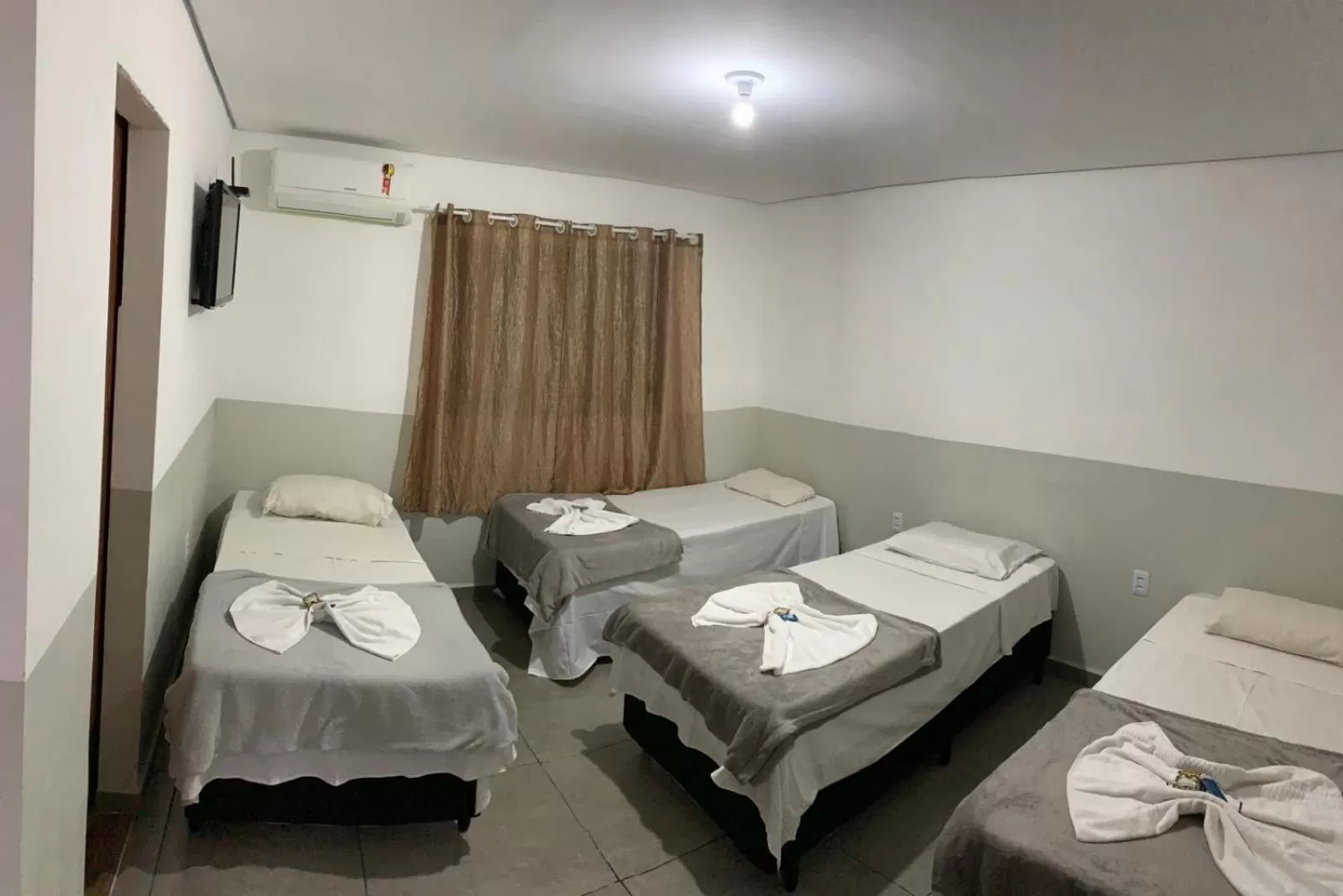 Economy Quadruple Room in Hotel GranDourados