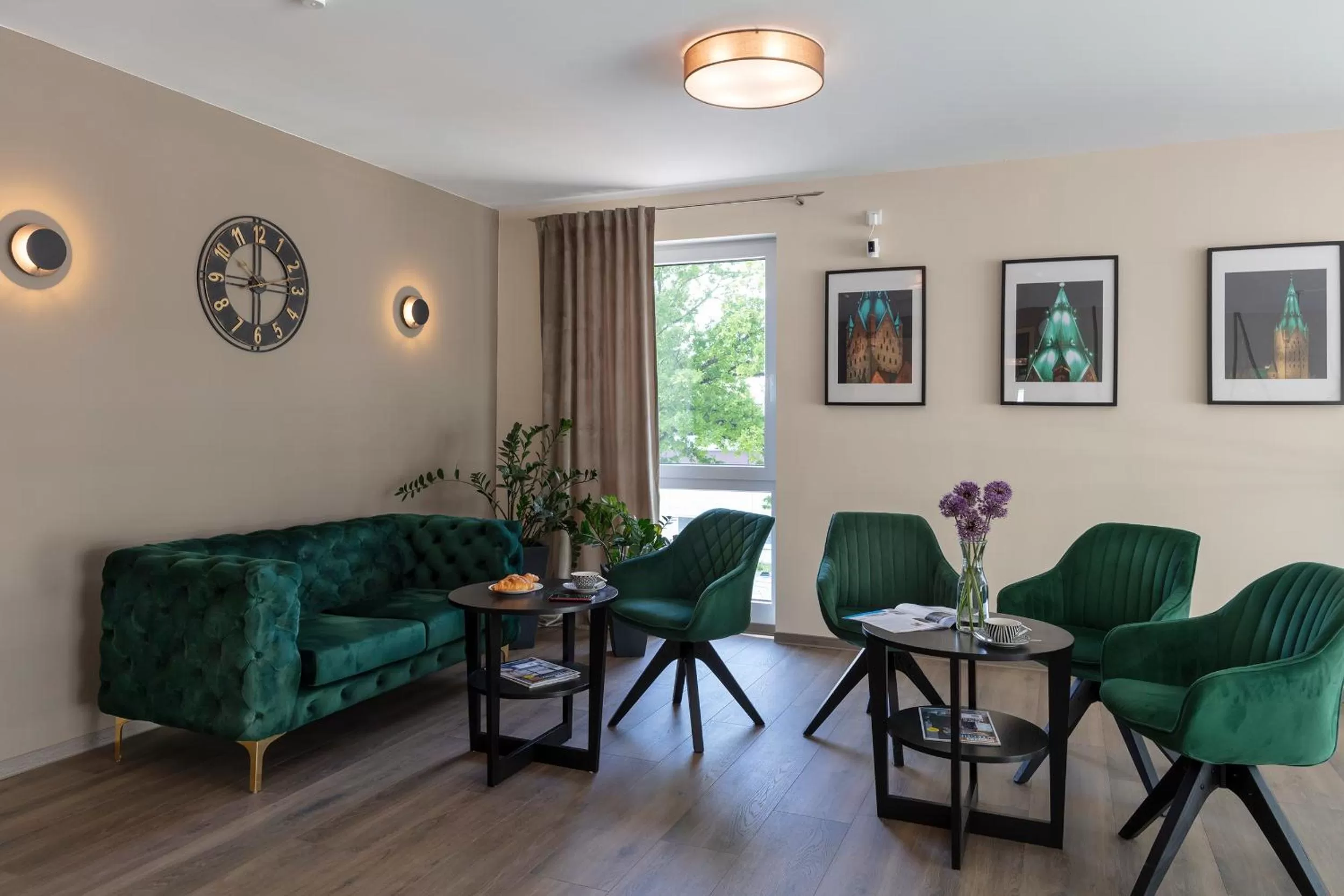 Communal lounge/ TV room in Dominik Hotel & Eventsaal