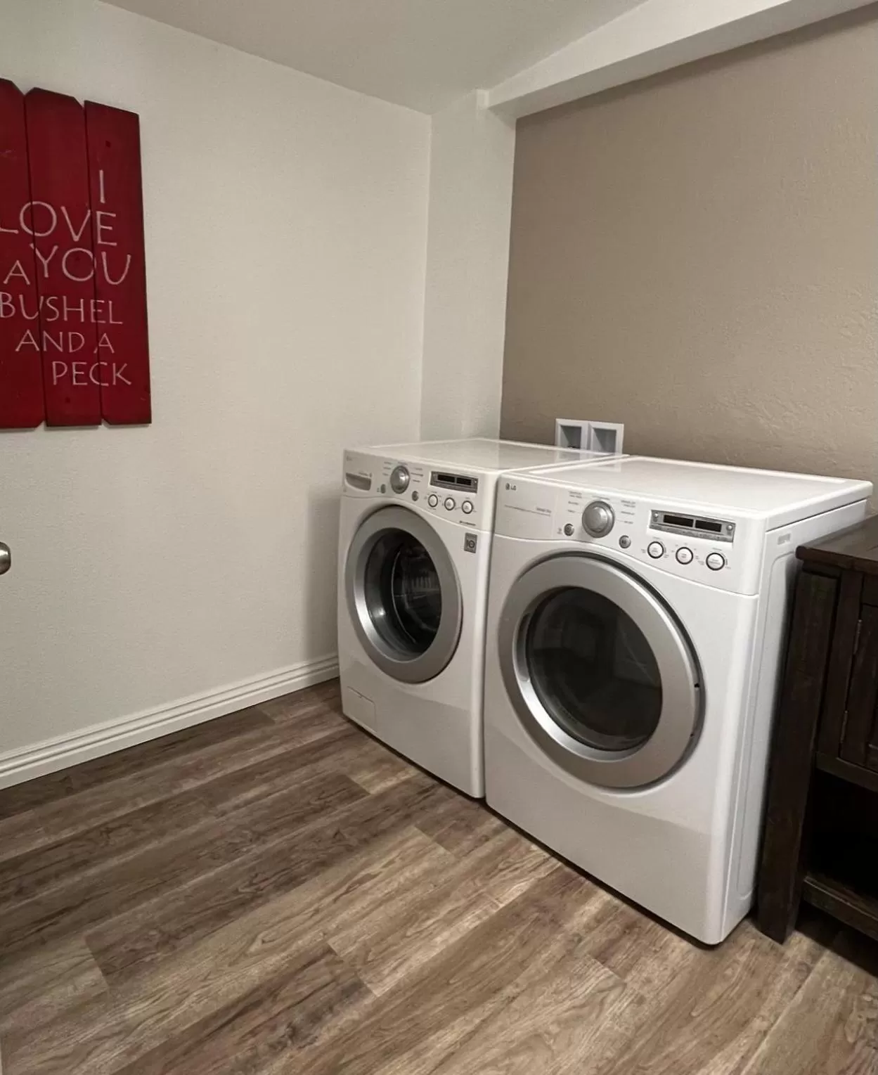 washing machine in THE SNUGGLE INN